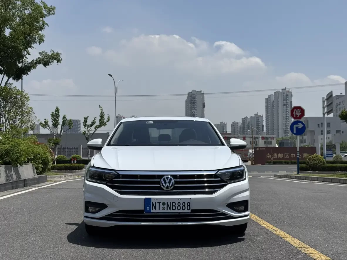 Volkswagen Sagitar