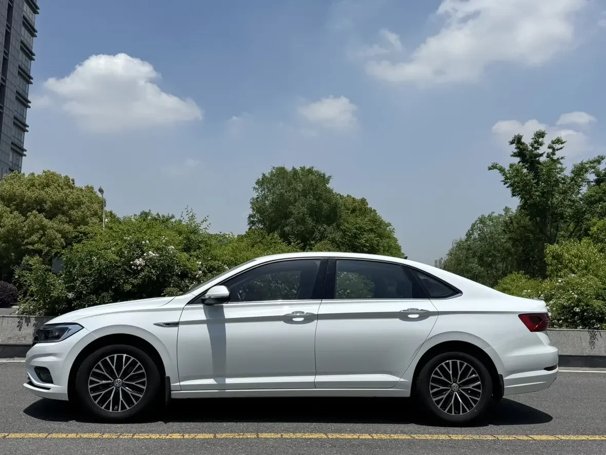 Volkswagen Sagitar