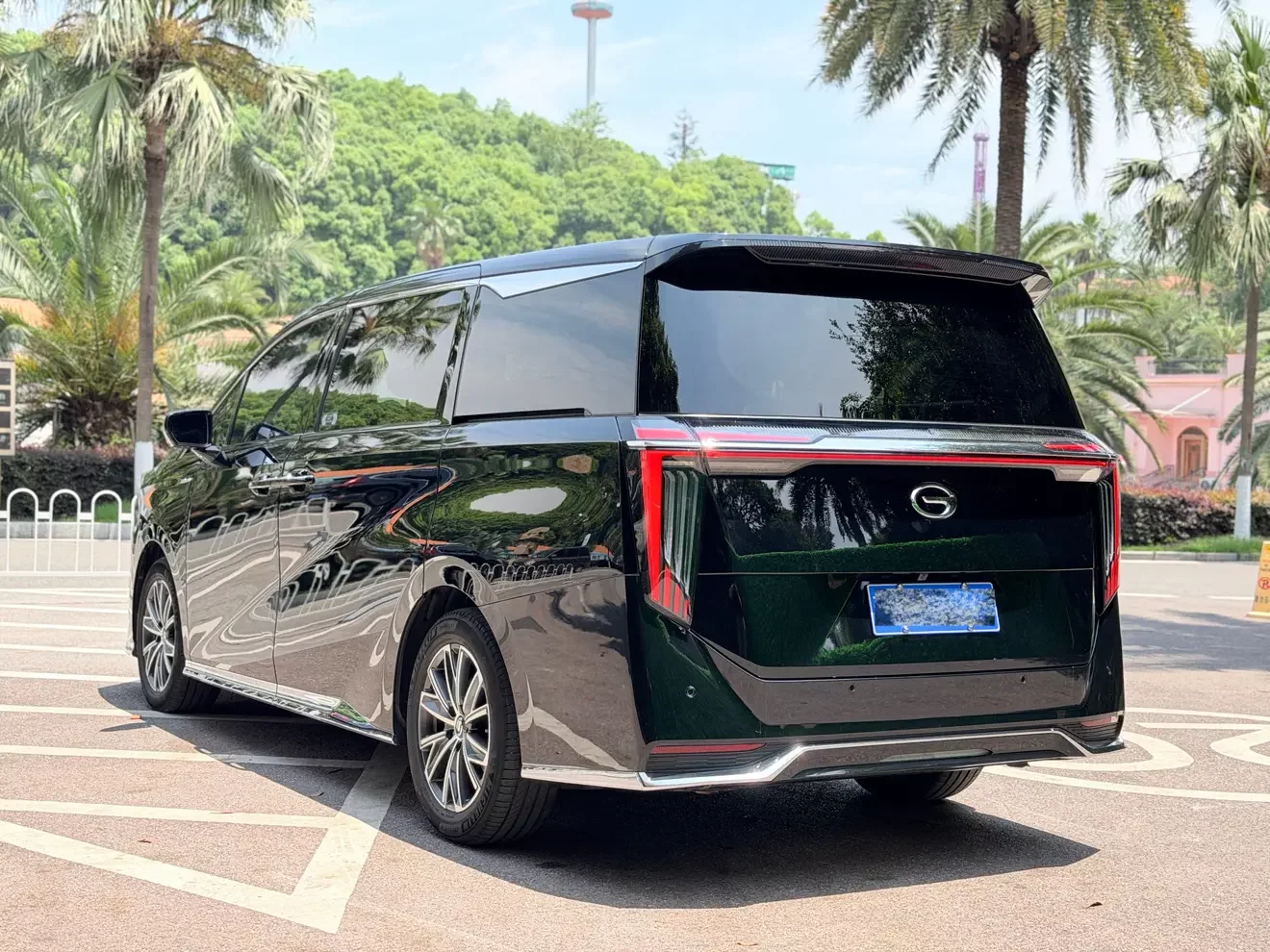 GAC Trumpchi M8