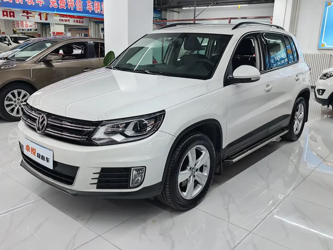 Volkswagen Tiguan (Tharu)