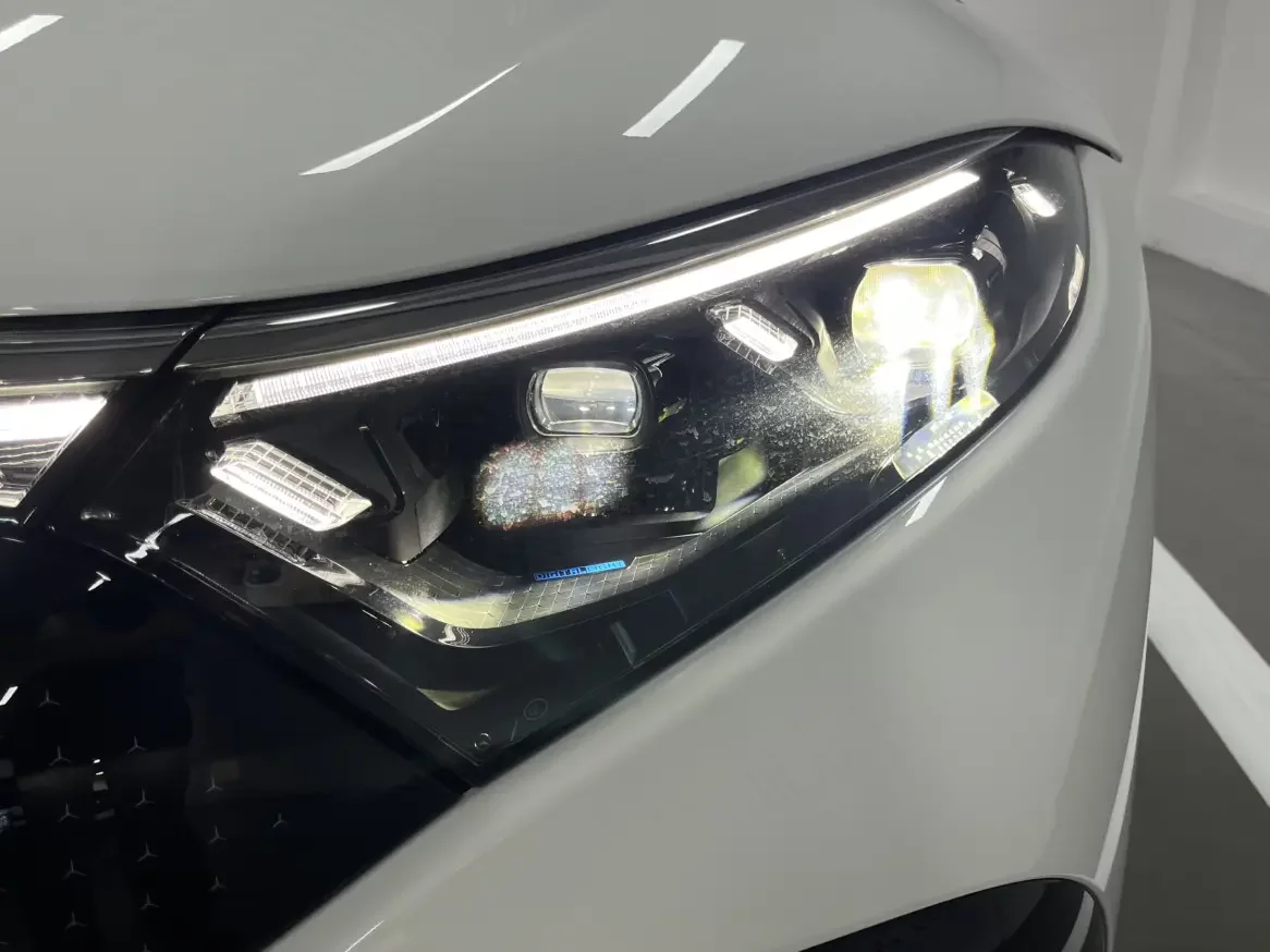 Mercedes-Benz EQS