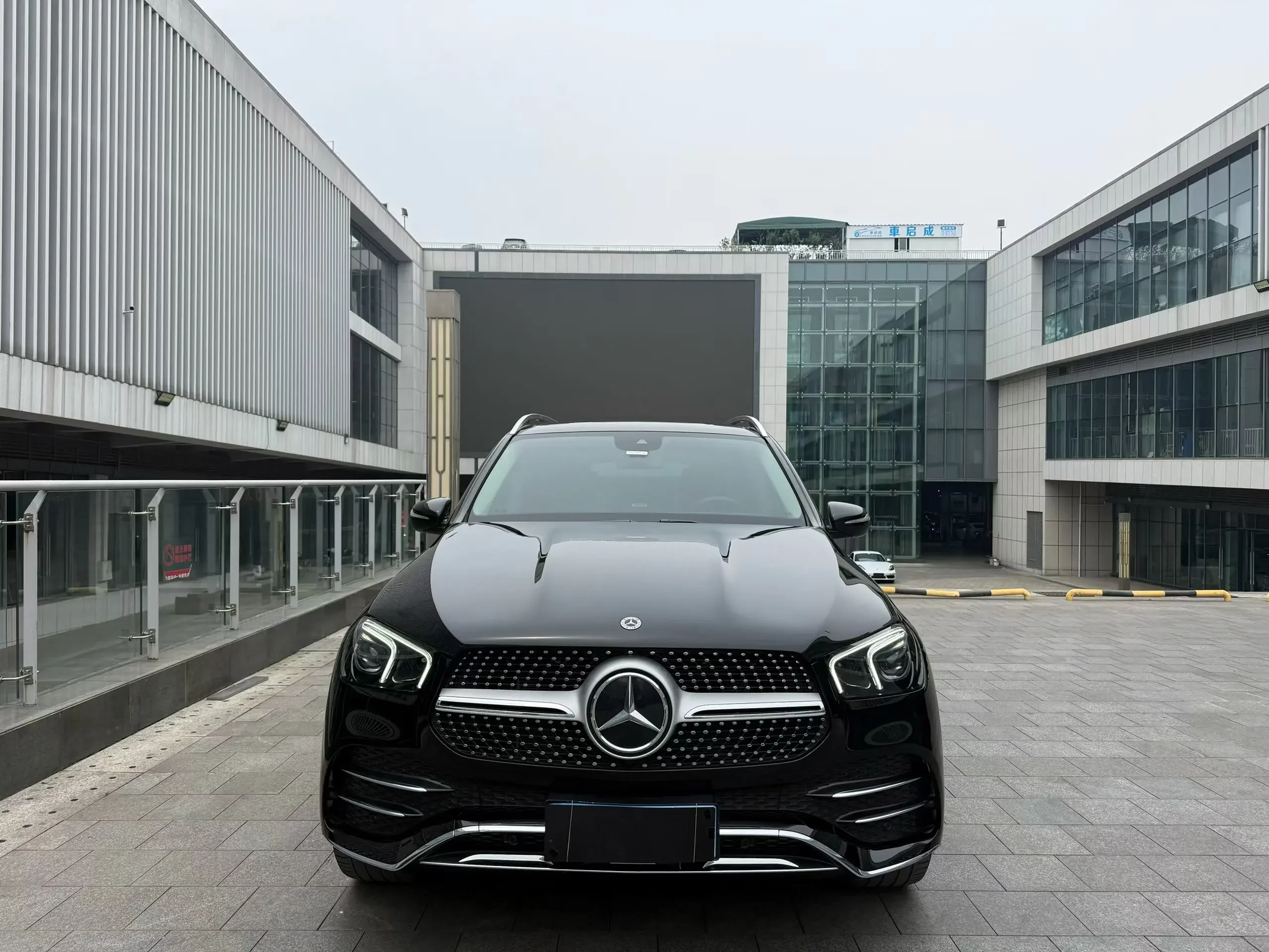 Mercedes-Benz GLE (Imported)