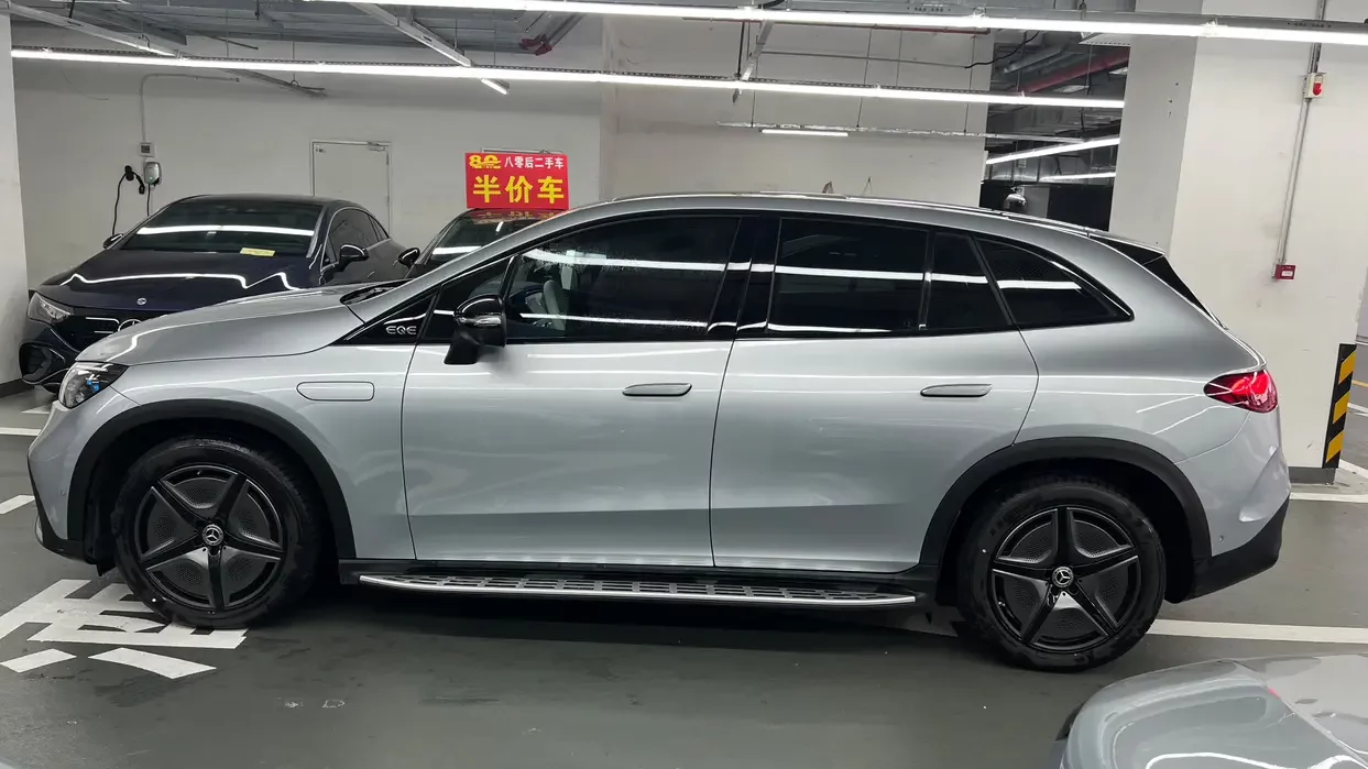 Mercedes-Benz EQE SUV