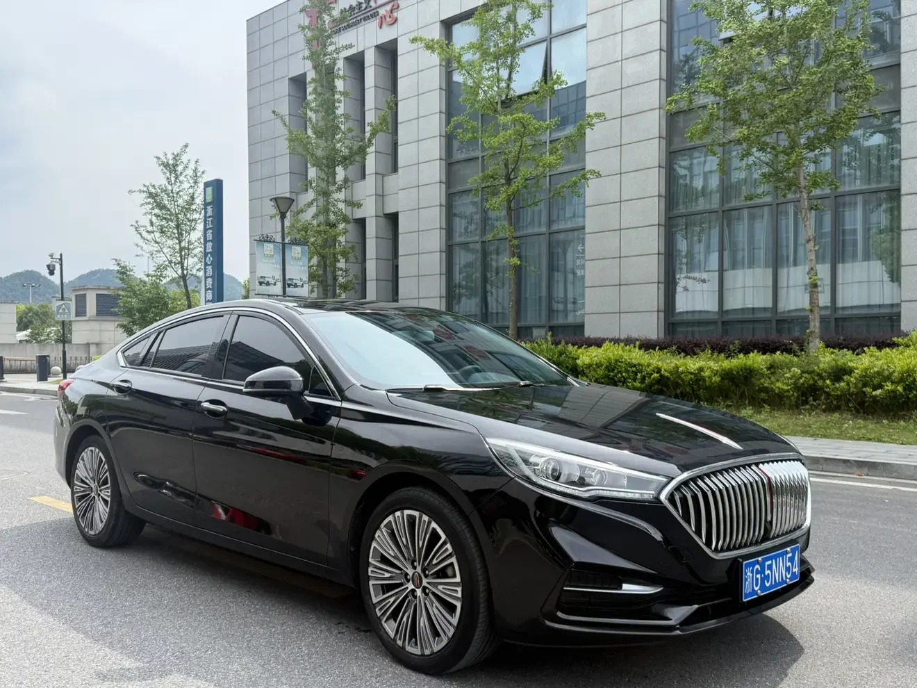Hongqi H5 classic