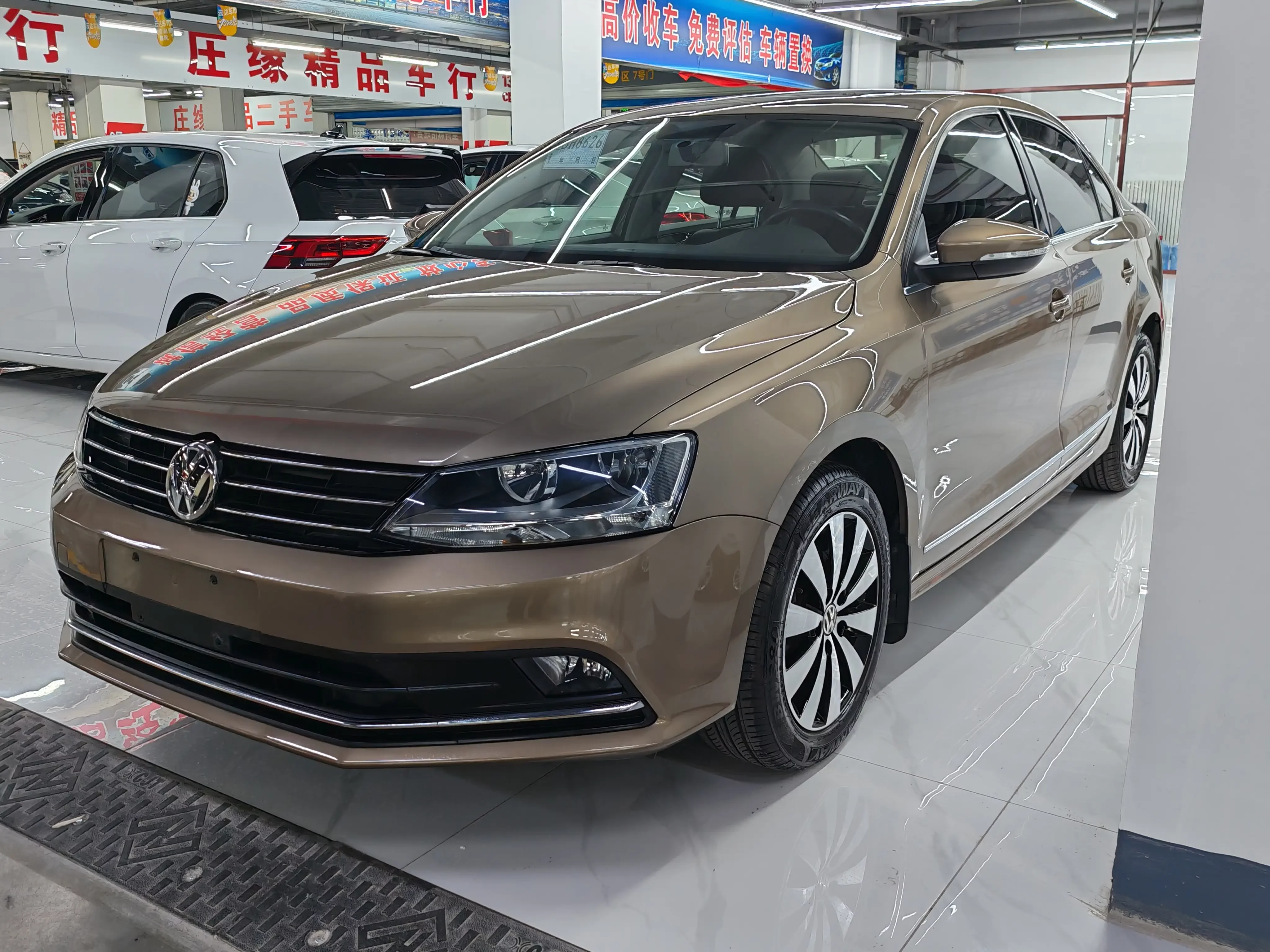 Volkswagen Sagitar