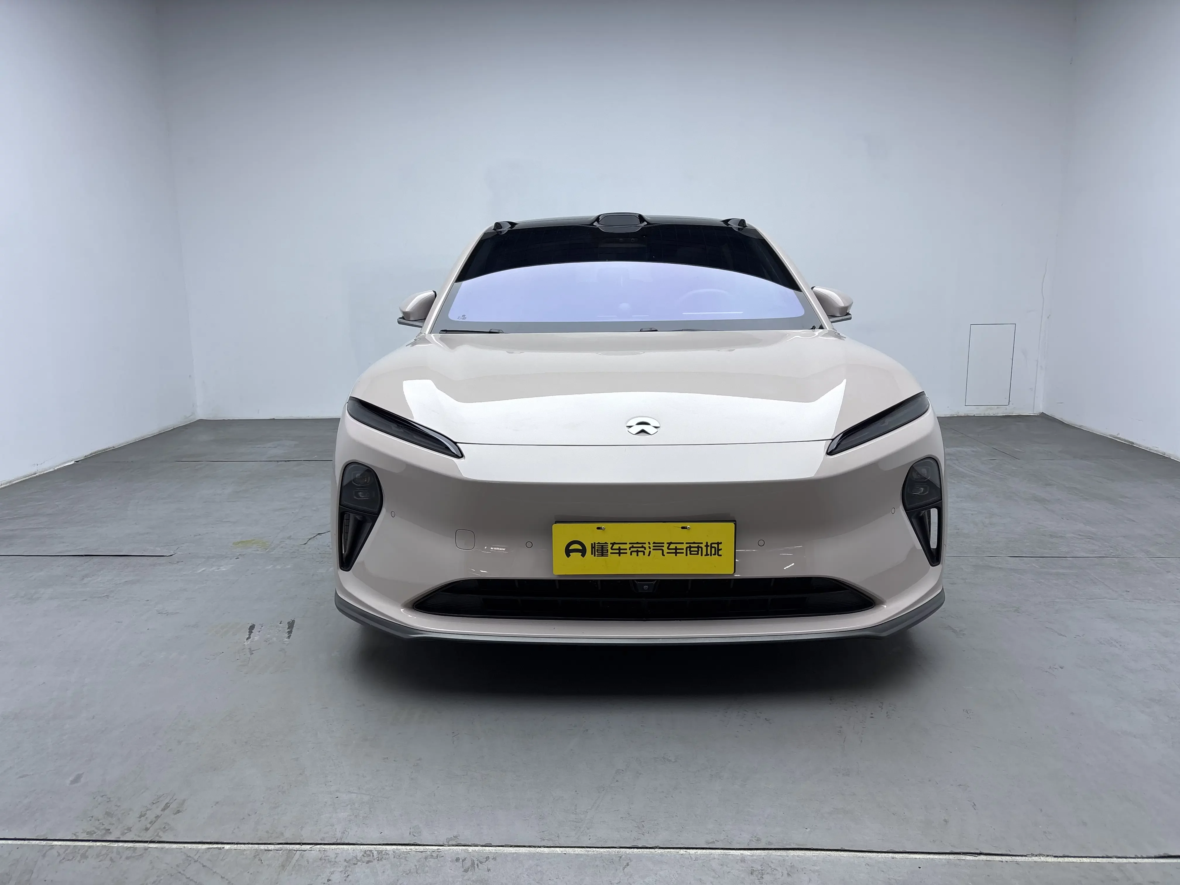 NIO ET5T  из Китая