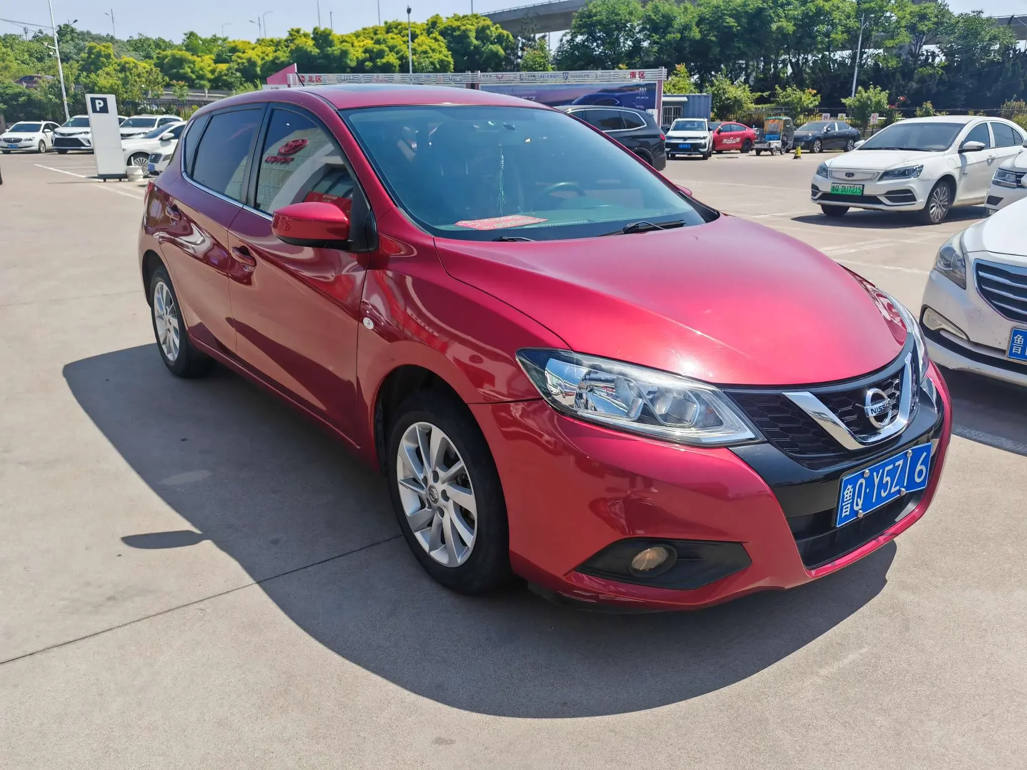 Nissan Tiida