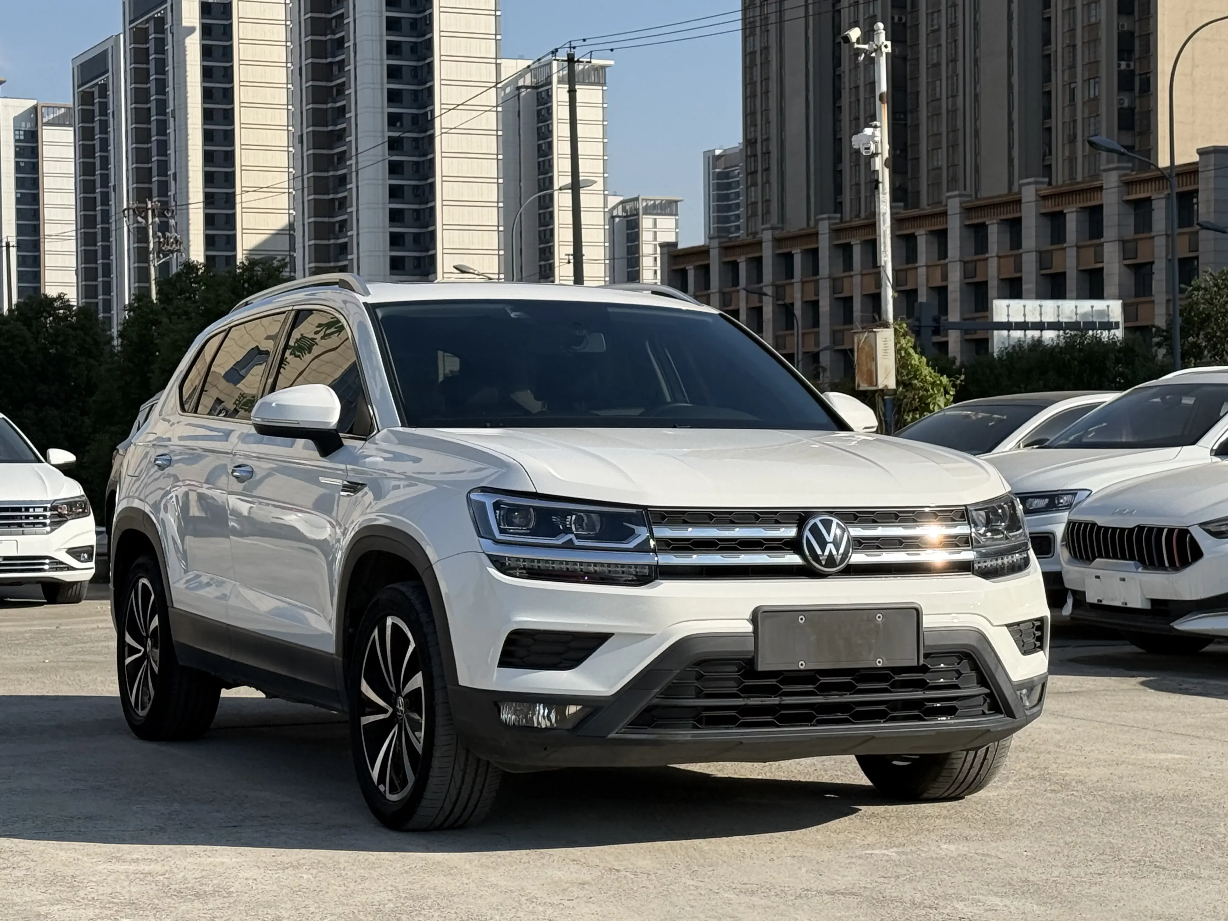 Volkswagen Tharu
