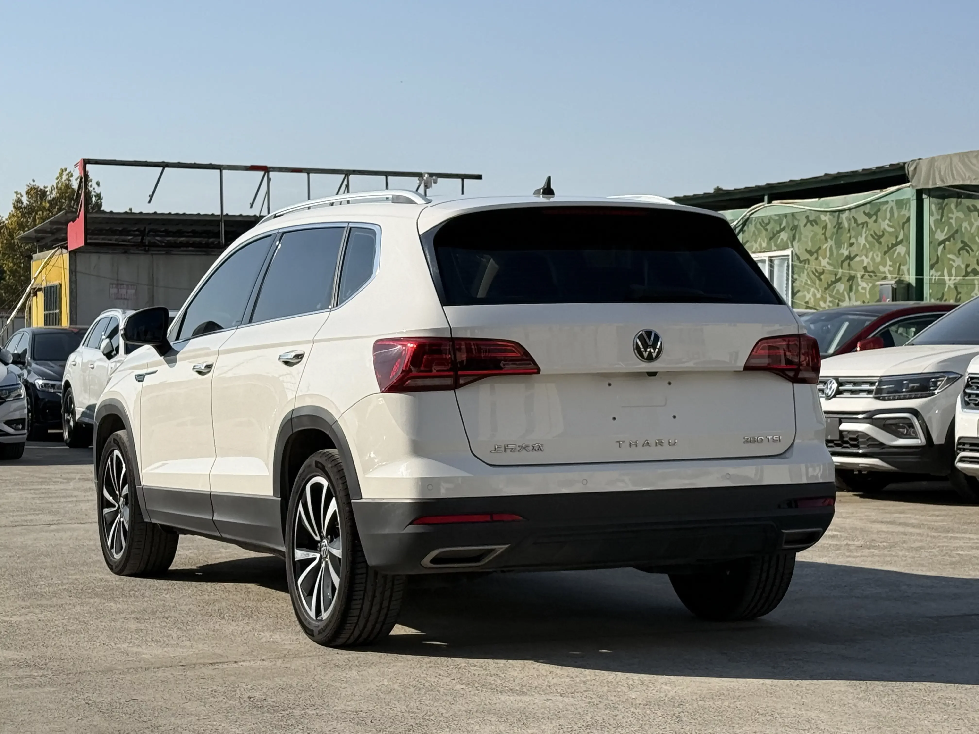 Volkswagen Tharu