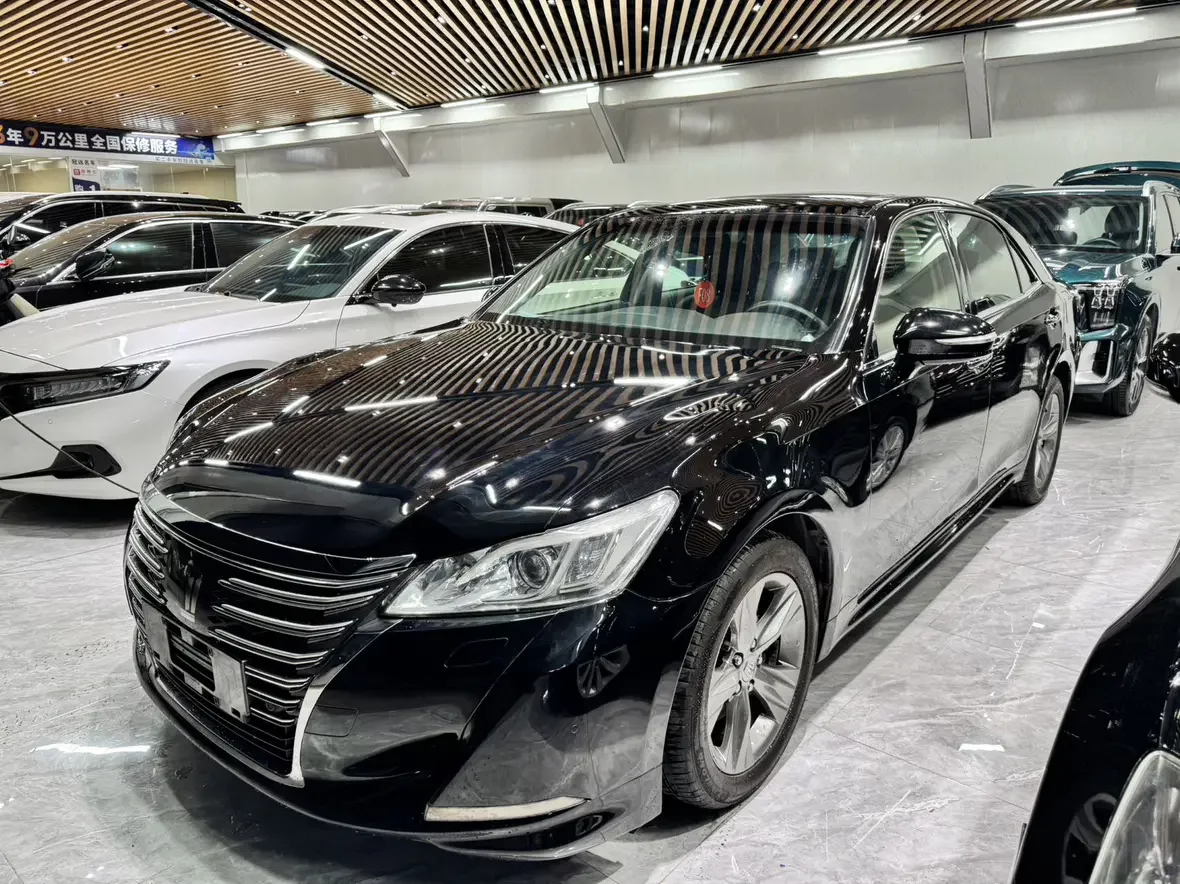 Toyota crown