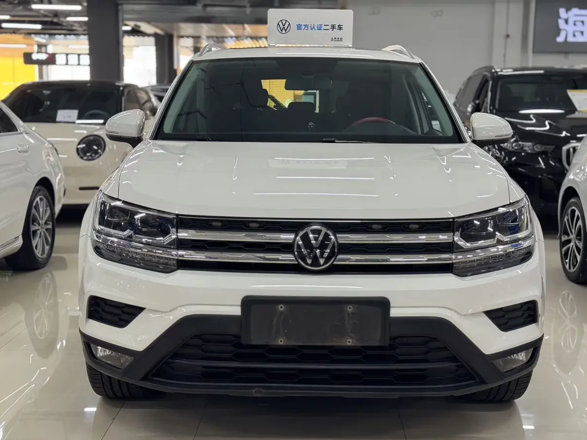 Volkswagen Tharu