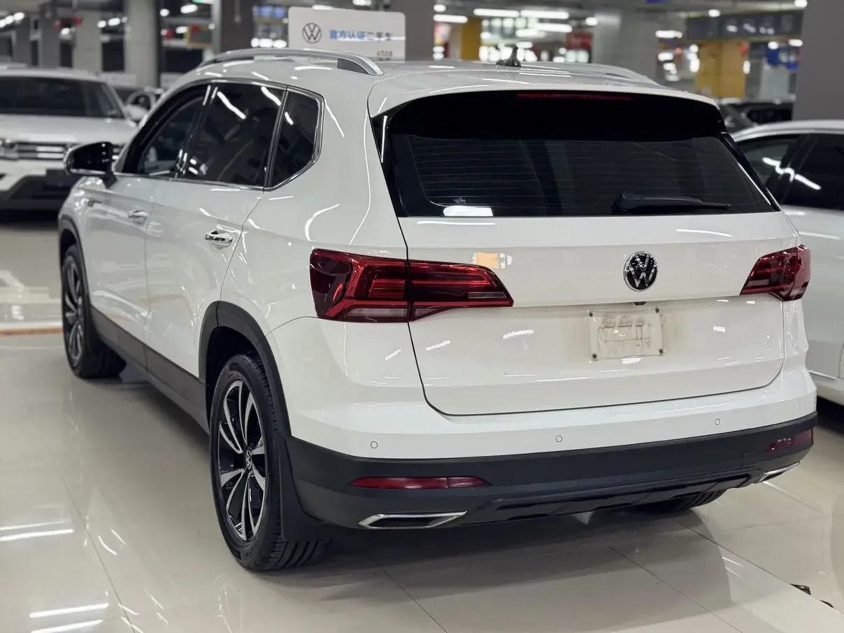Volkswagen Tharu