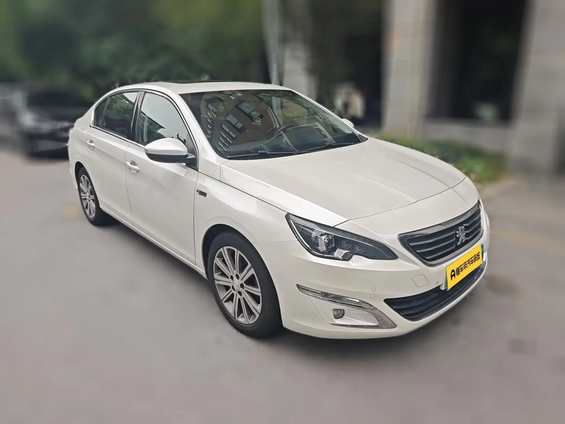 Peugeot 408
