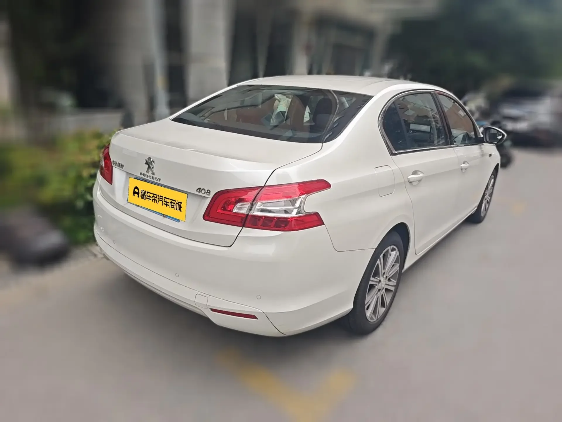 Peugeot 408