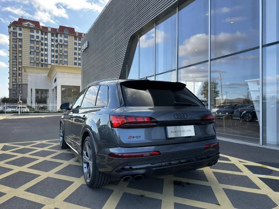 Audi SQ7