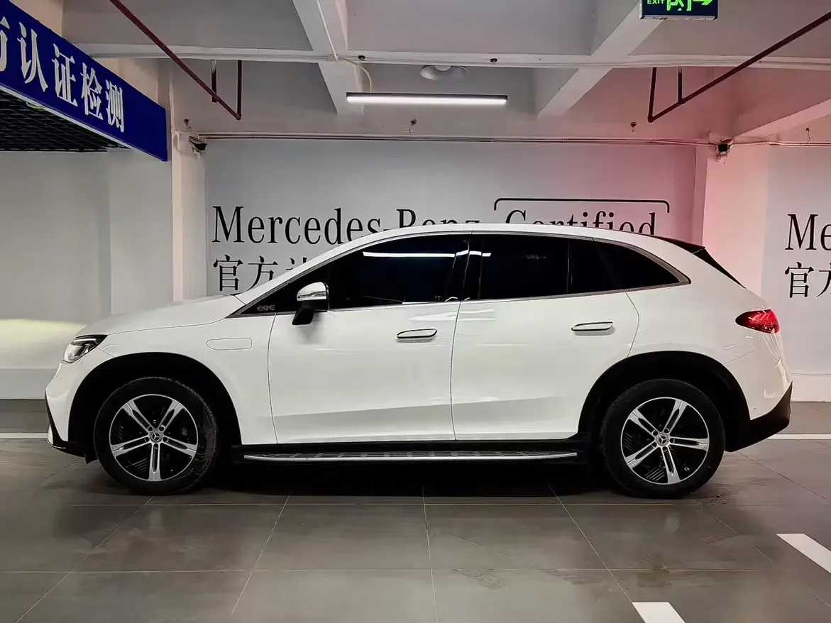 Mercedes-Benz EQE SUV