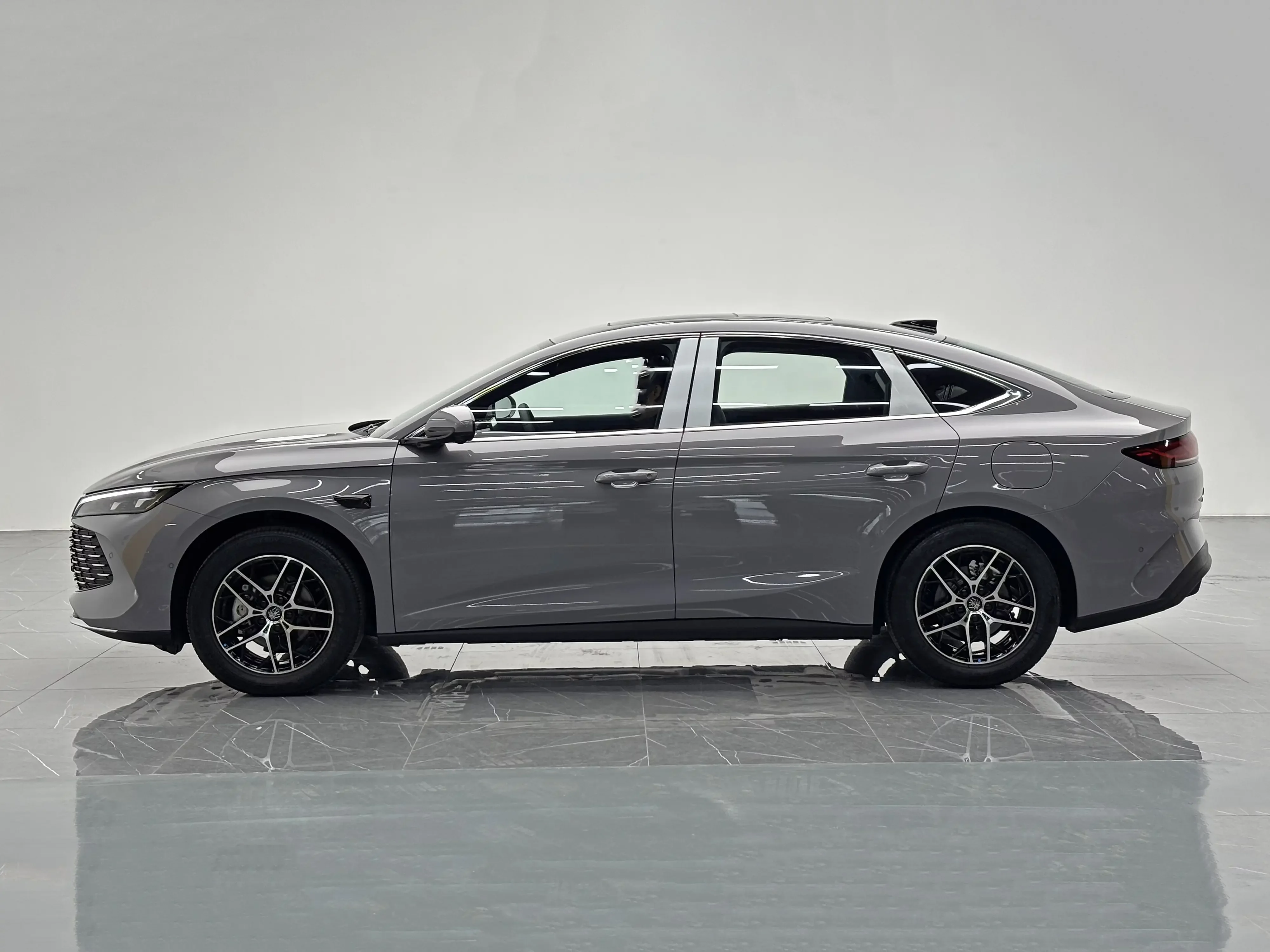 BYD Qin L DM