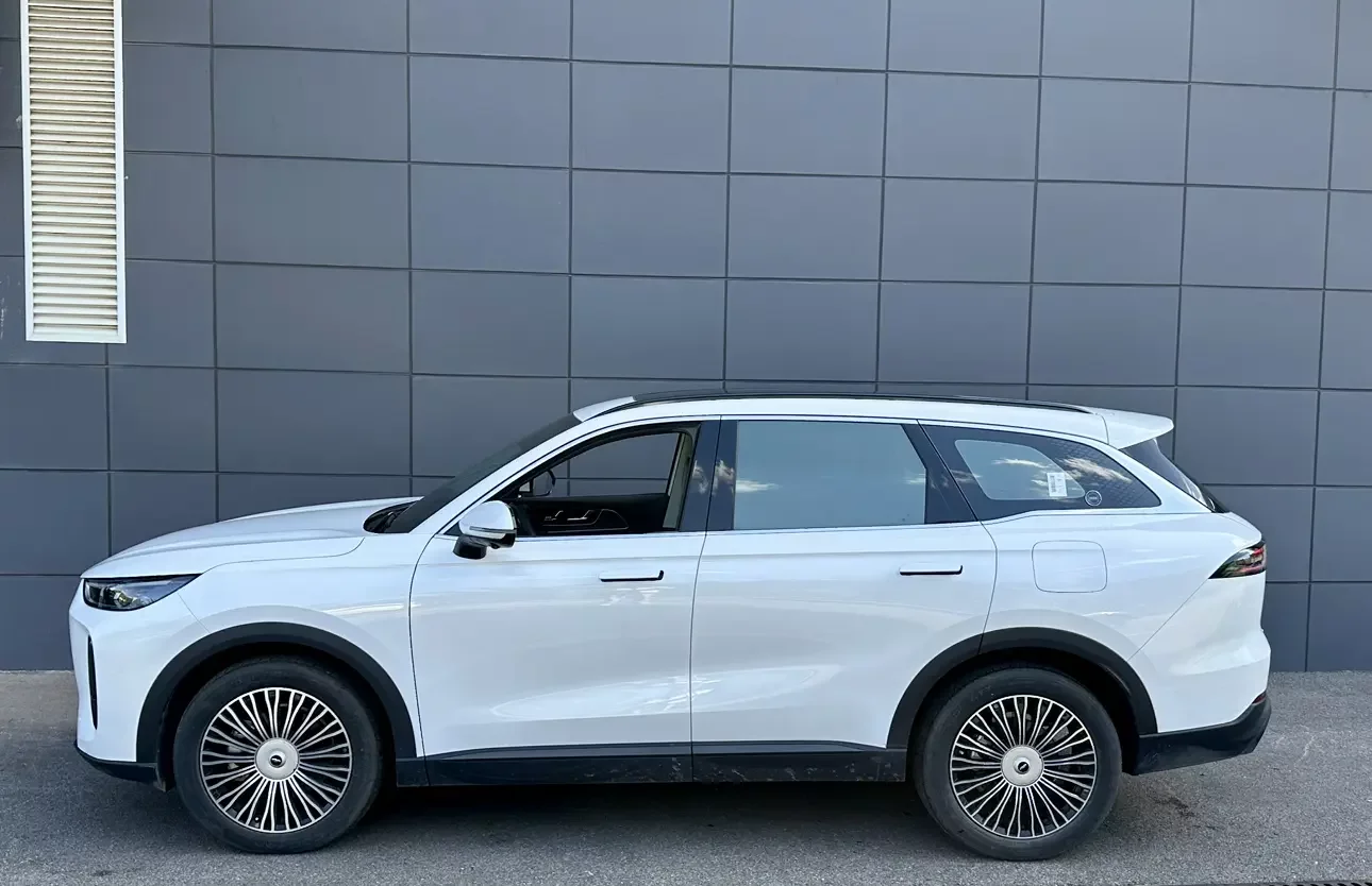Chery Fengyun T9