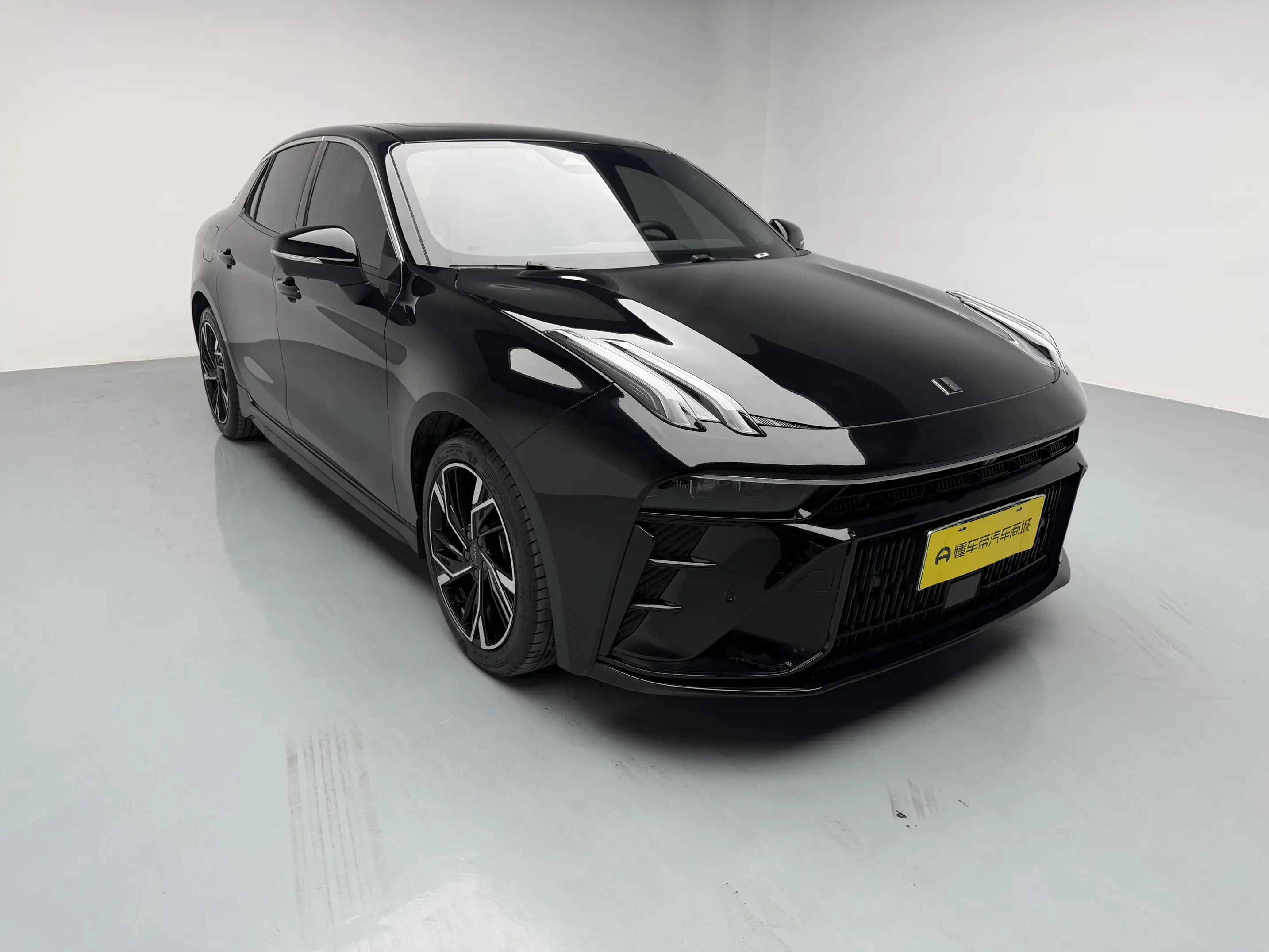 Lynk & Co 03