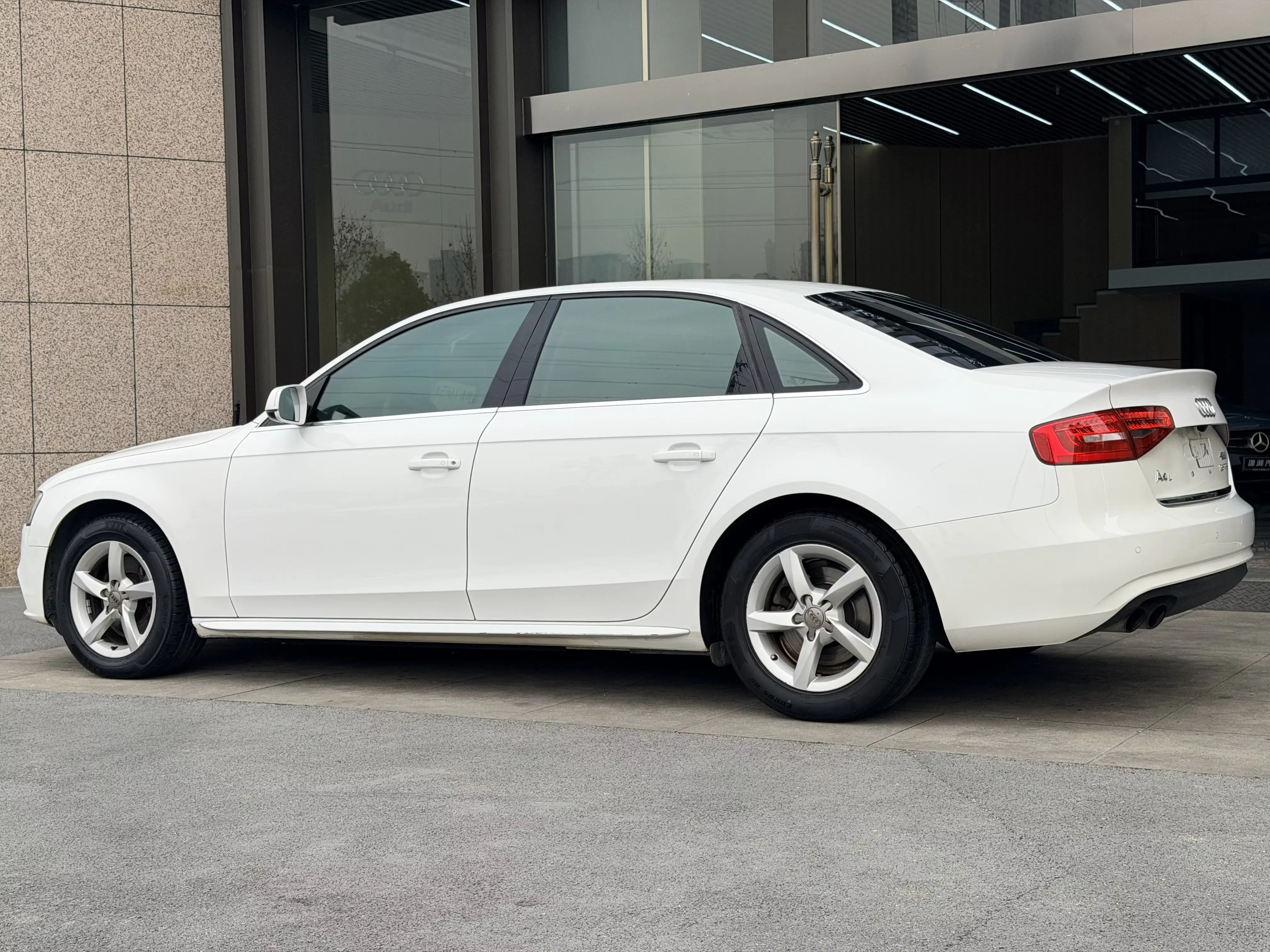 Audi A4L