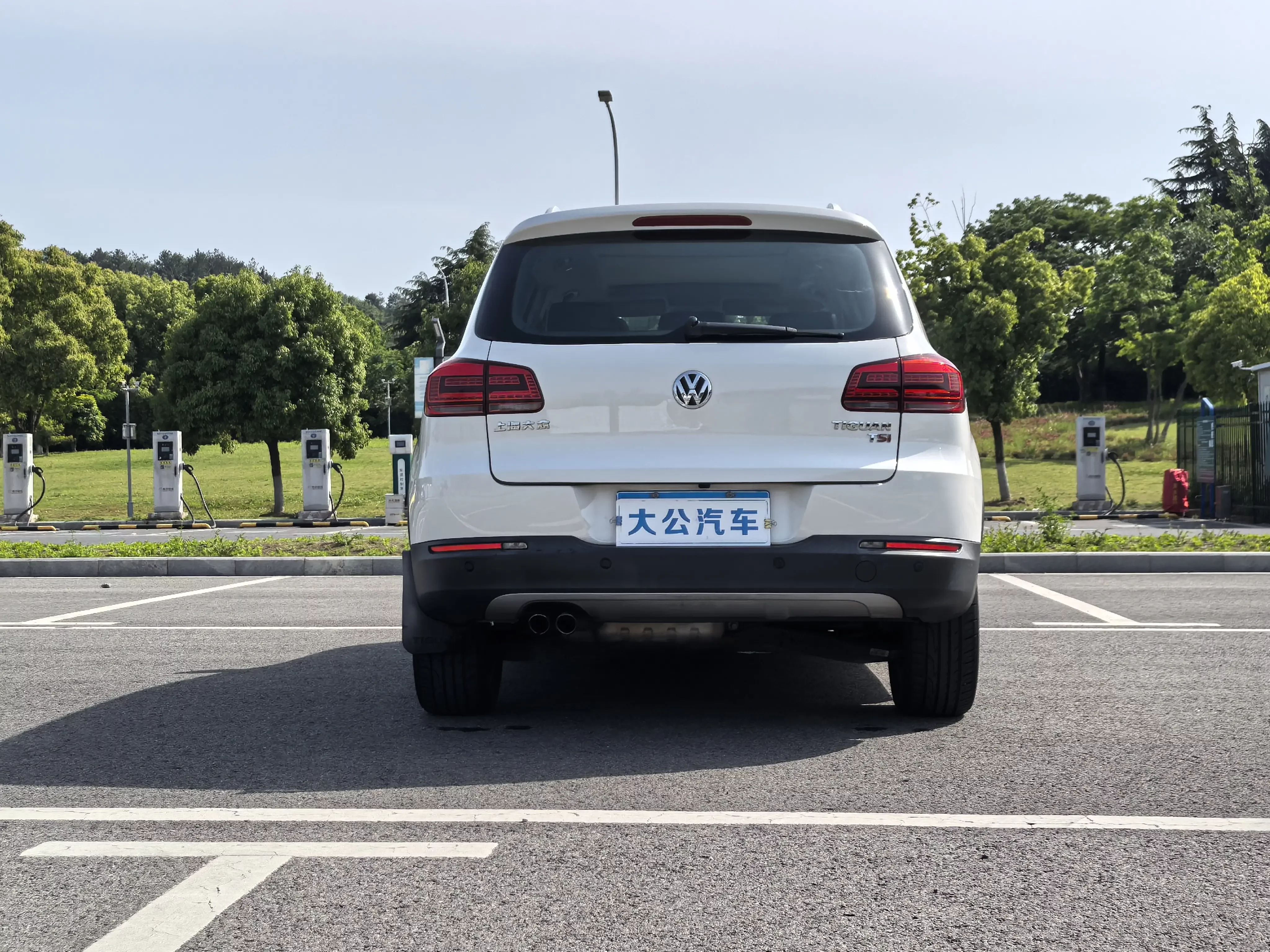 Volkswagen Tiguan (Tharu)
