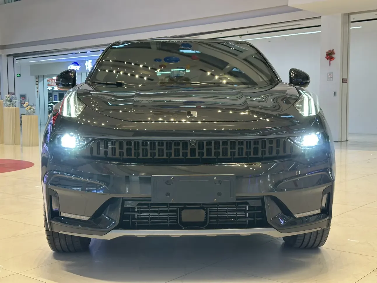 Lynk & Co 05