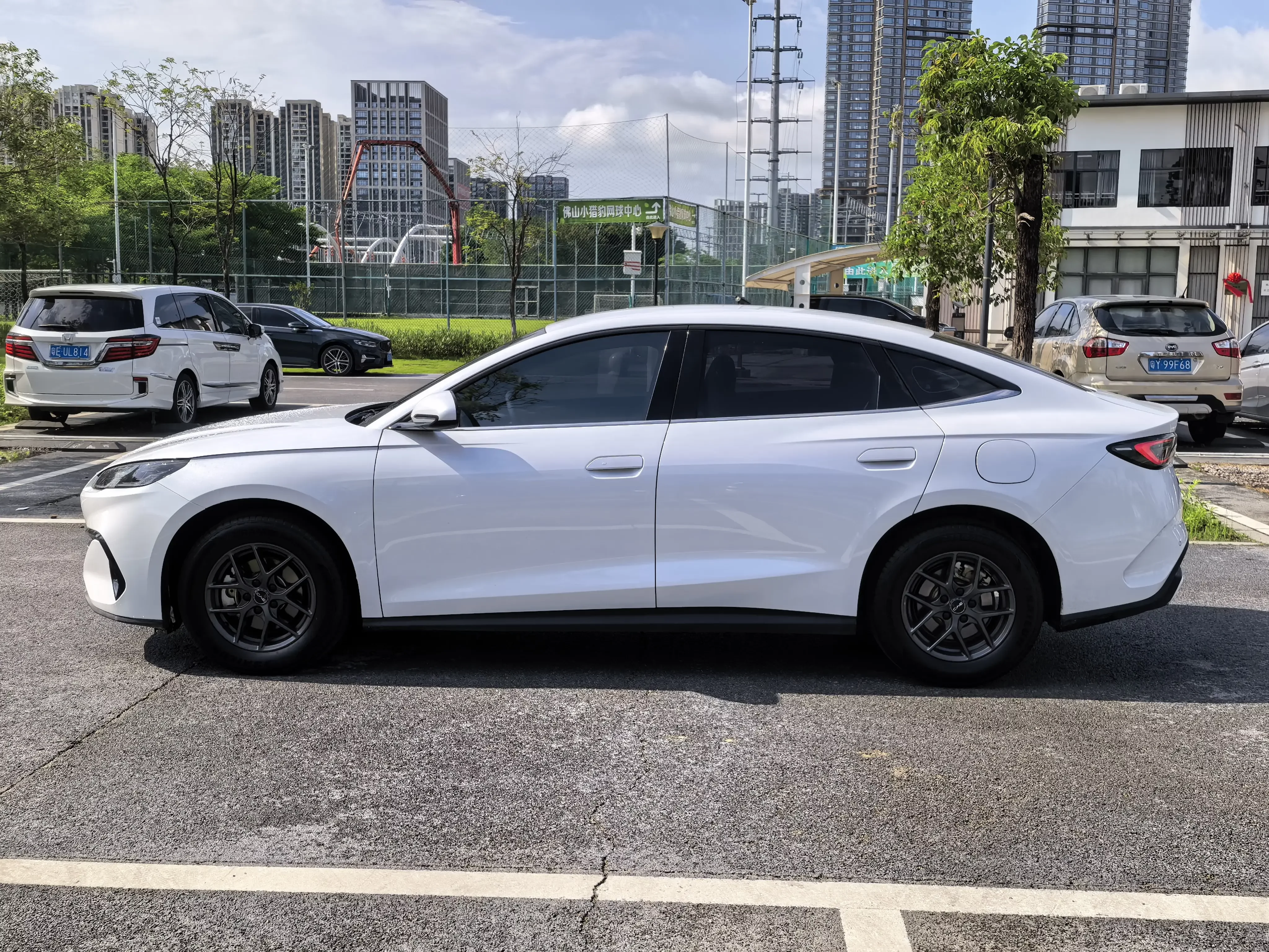 BYD Seal 06DM