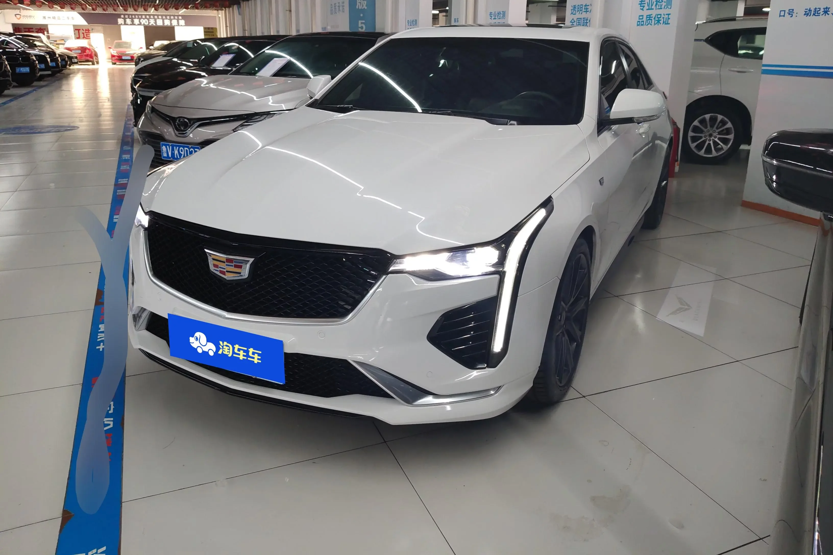 Cadillac CT4