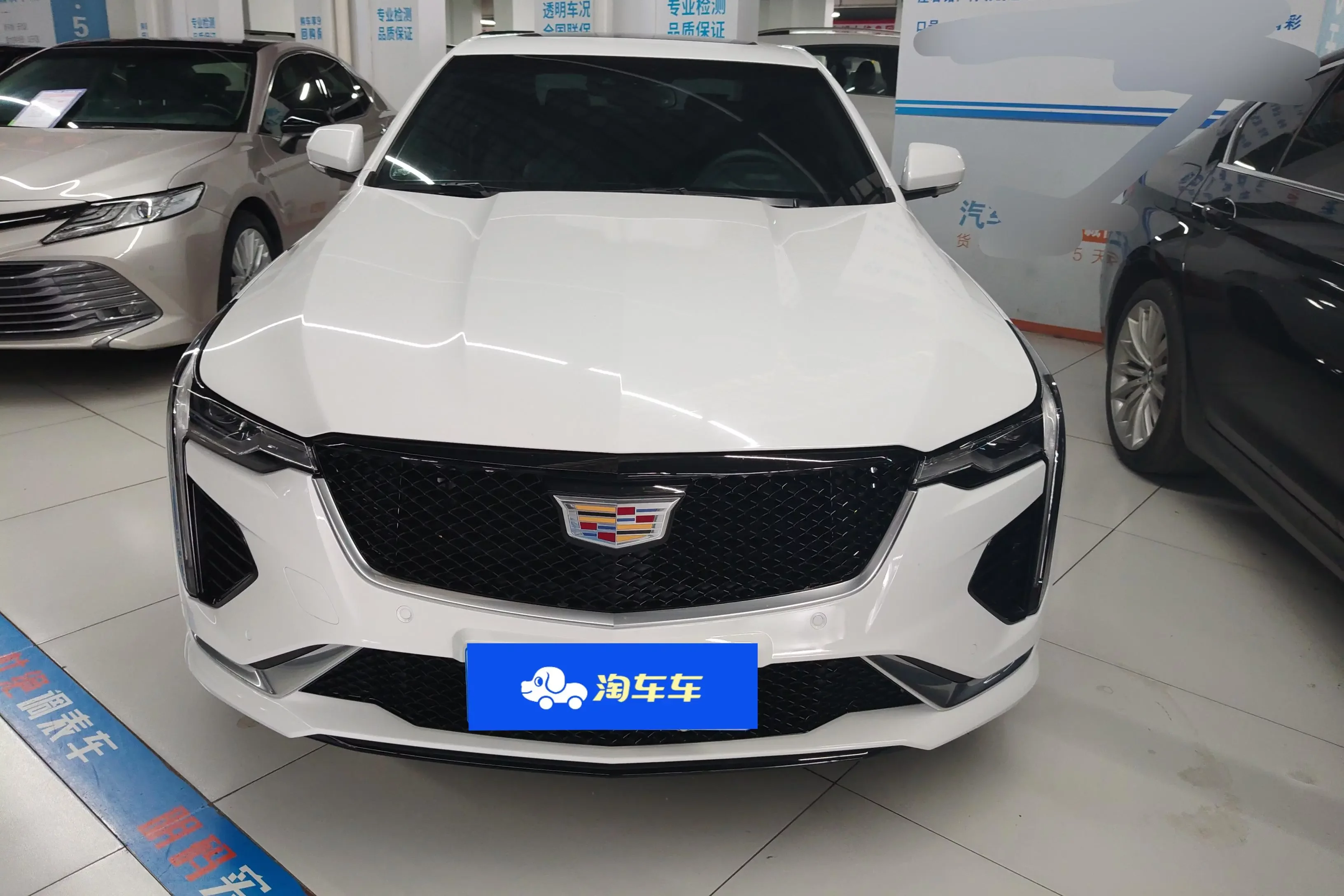 Cadillac CT4