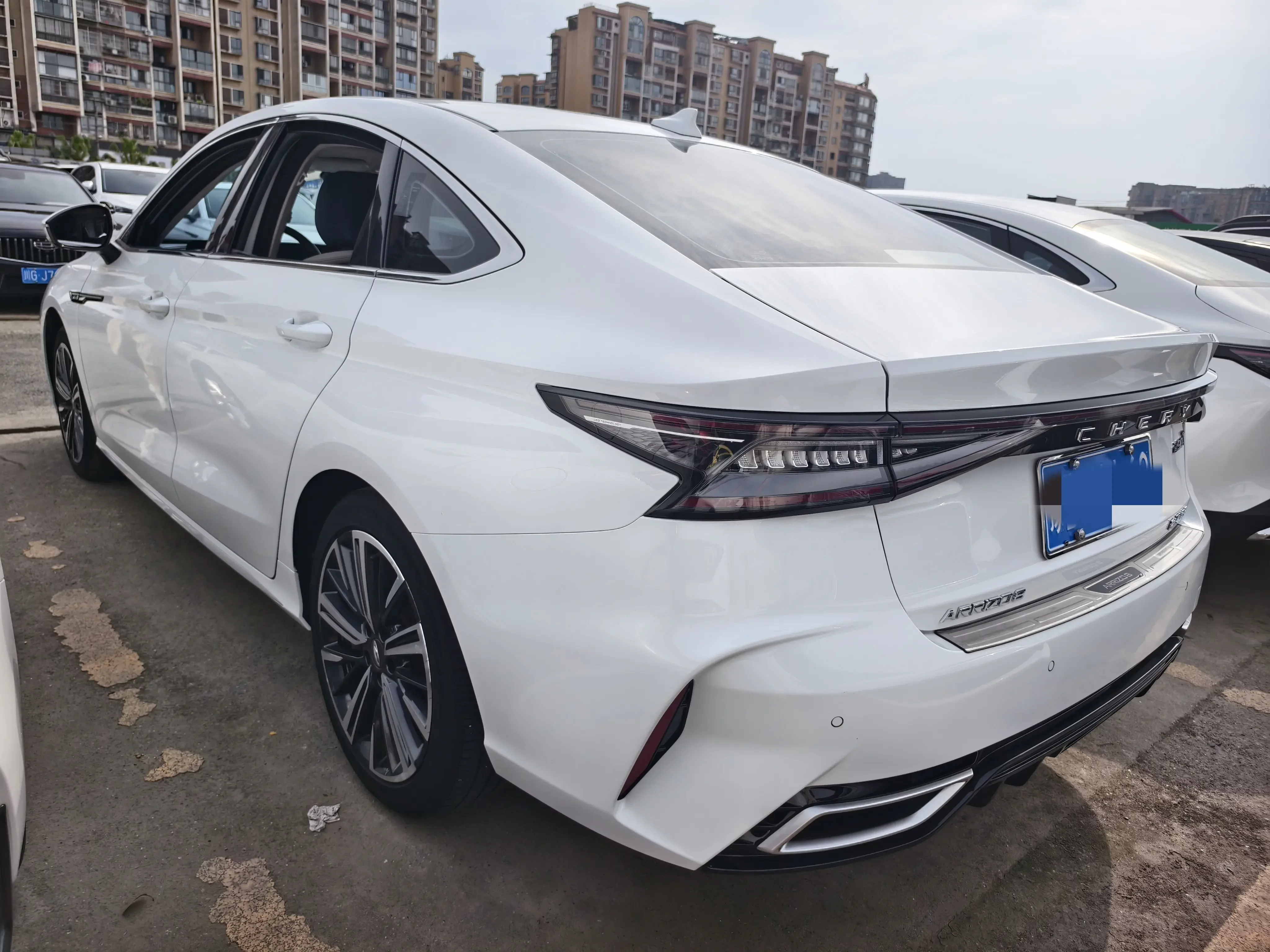 Chery Arrizo 8
