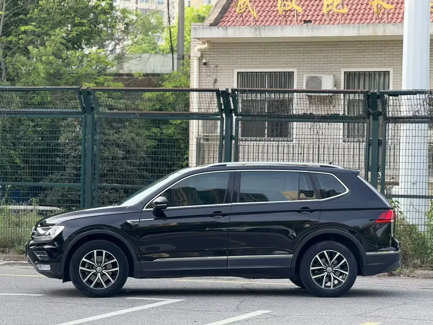 Volkswagen Tiguan L