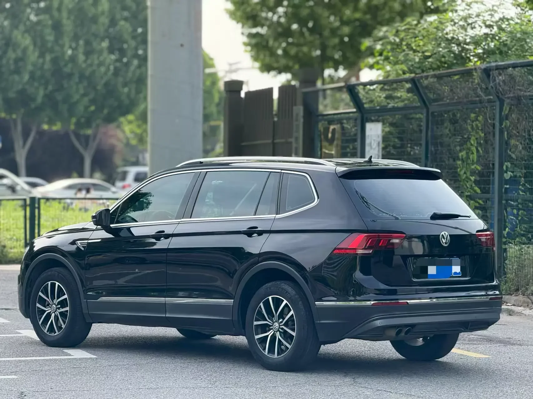 Volkswagen Tiguan L