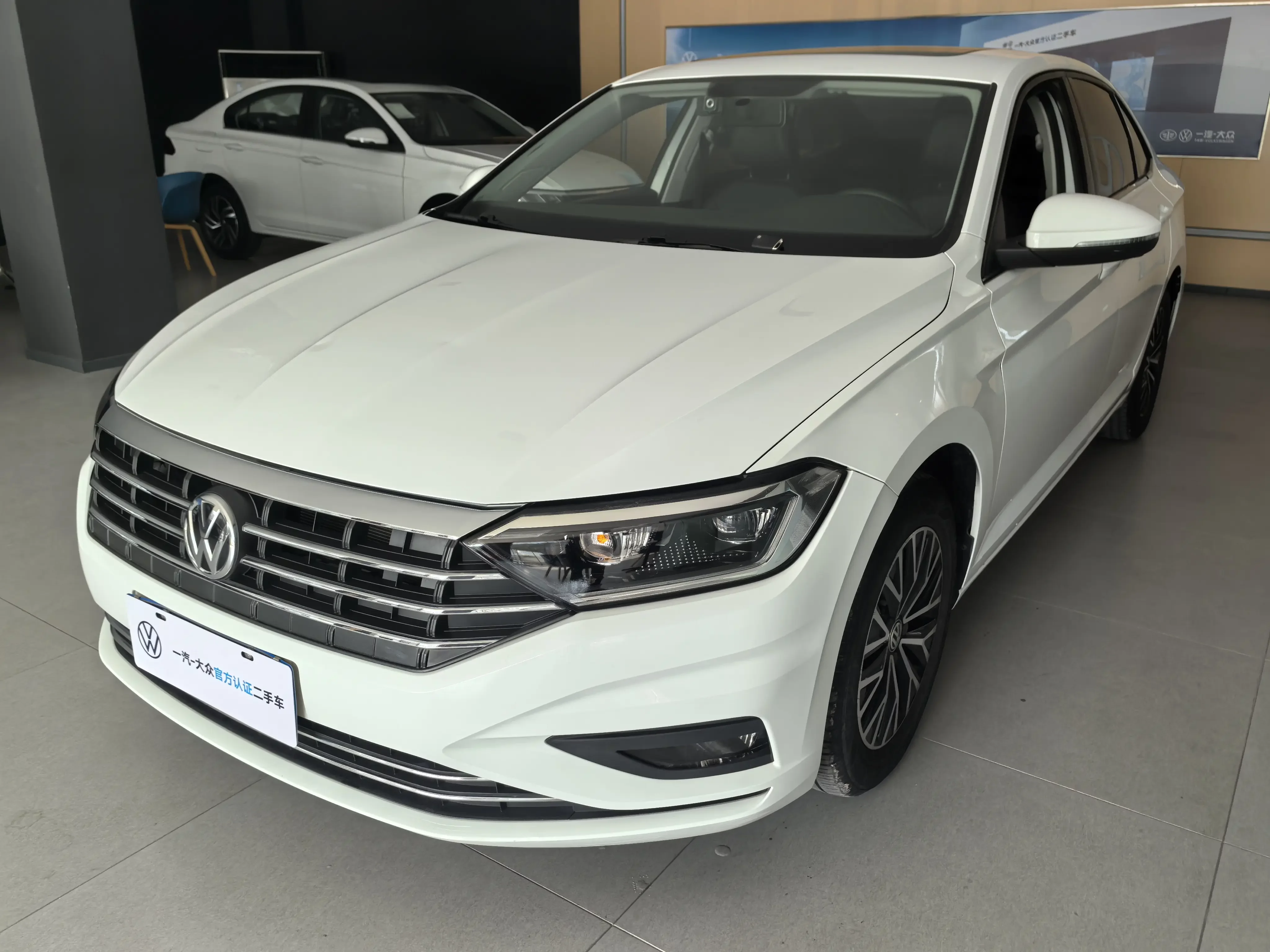 Volkswagen Sagitar
