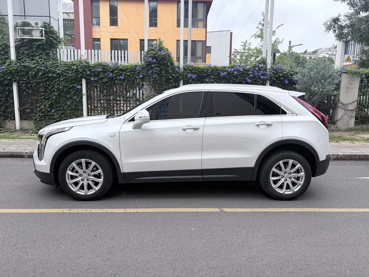 Cadillac XT4