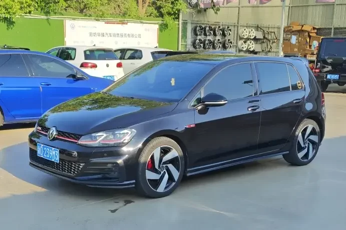 Volkswagen Golf GTI