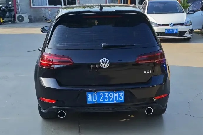 Volkswagen Golf GTI