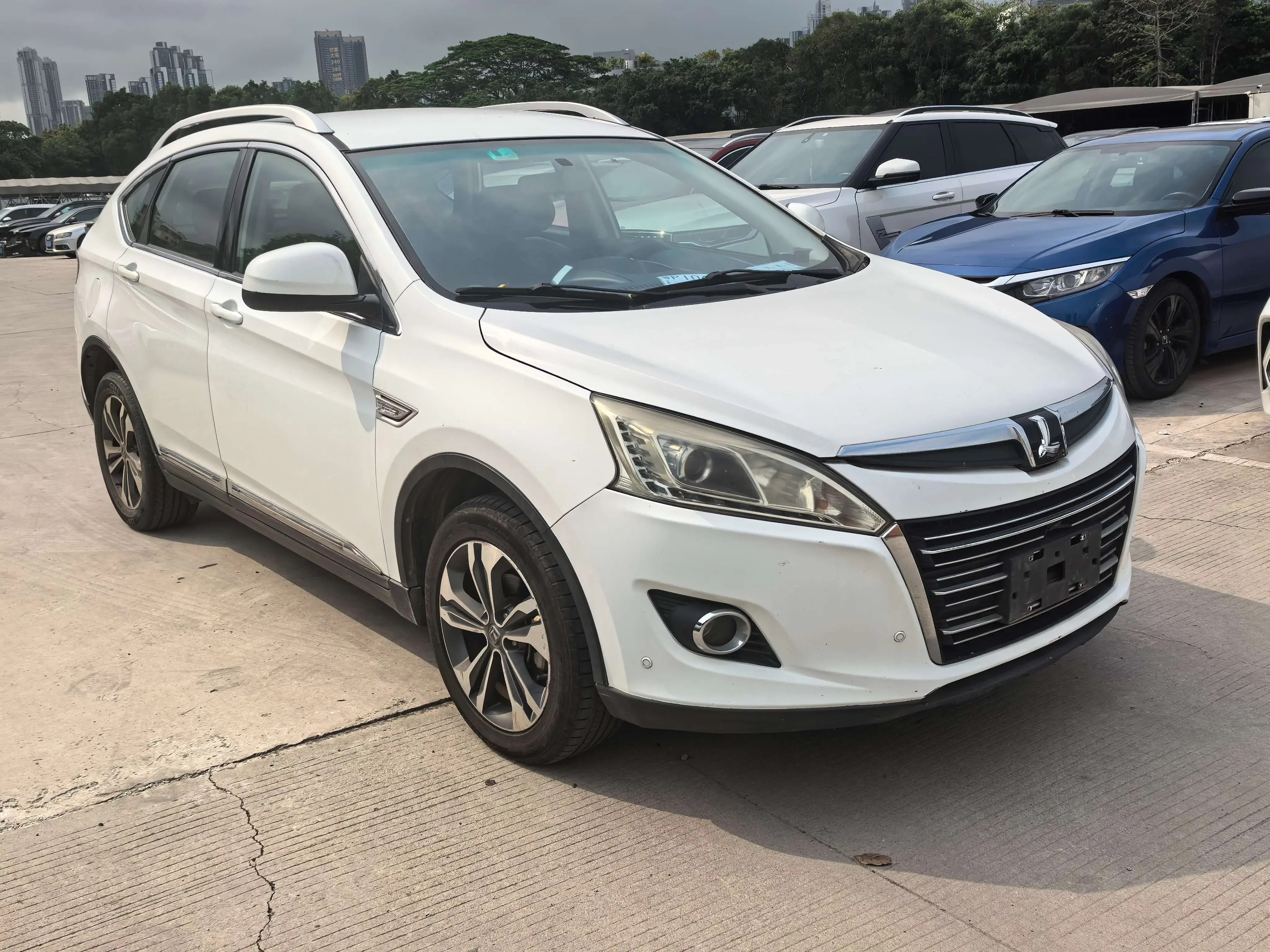 Nazhijie You6 SUV