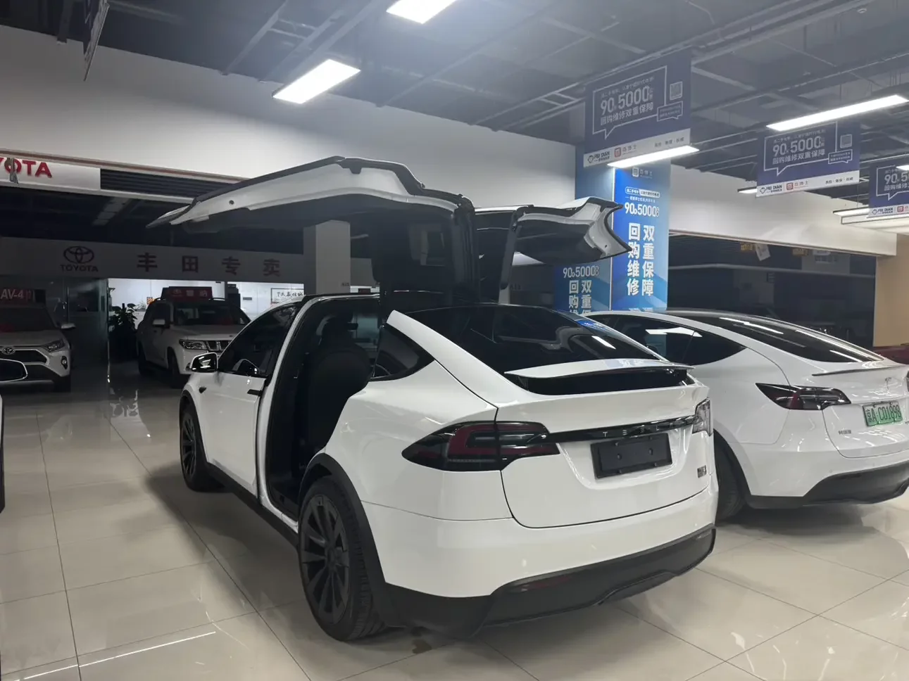 Tesla Model X