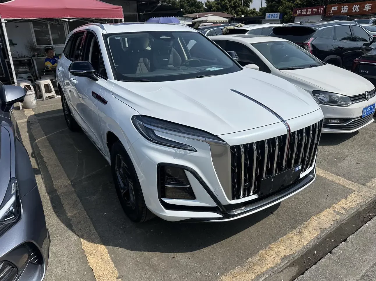 Hongqi HS3