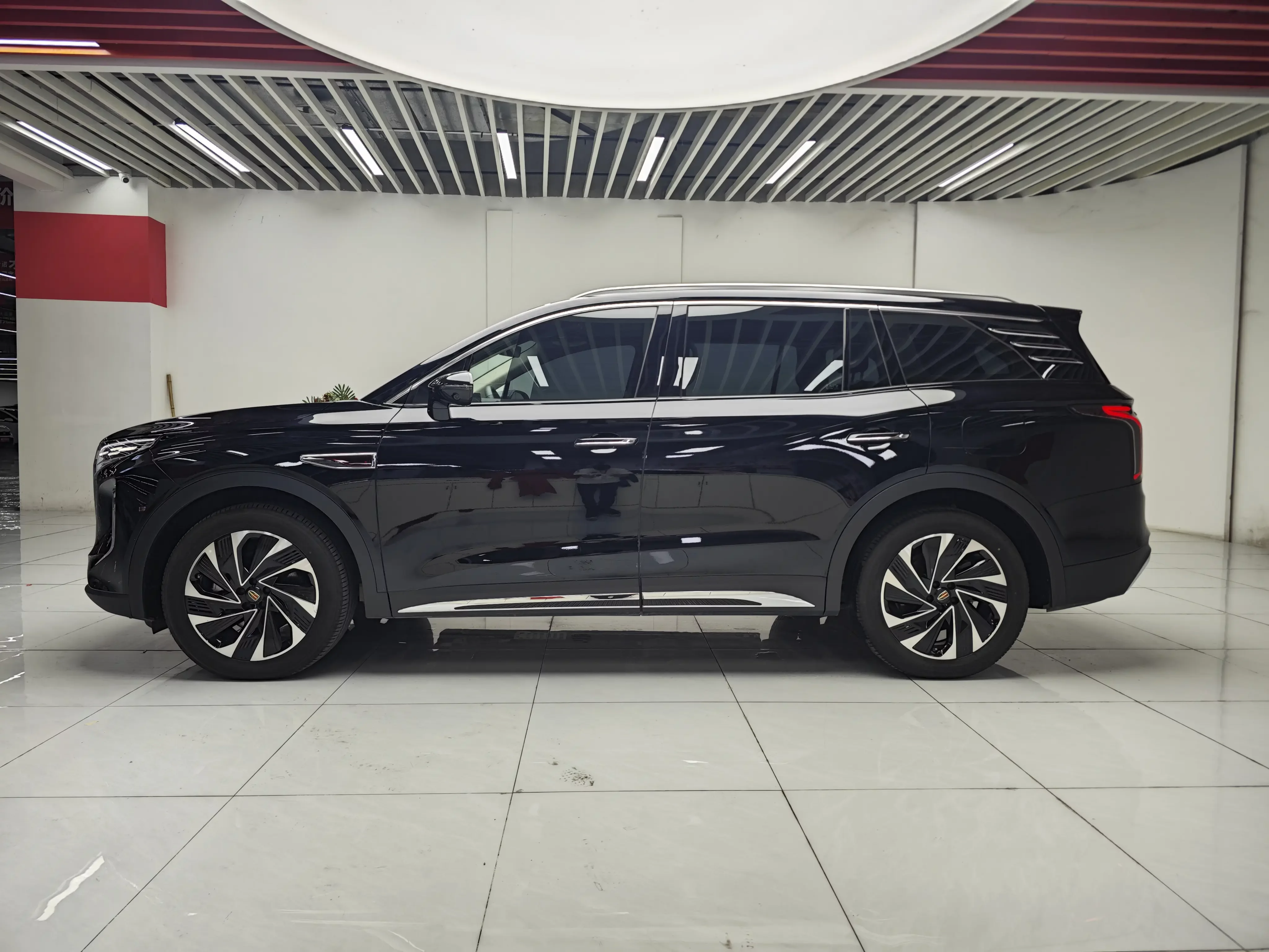 Hongqi HS7 PHEV