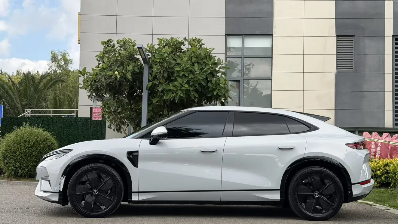 BYD Song L EV