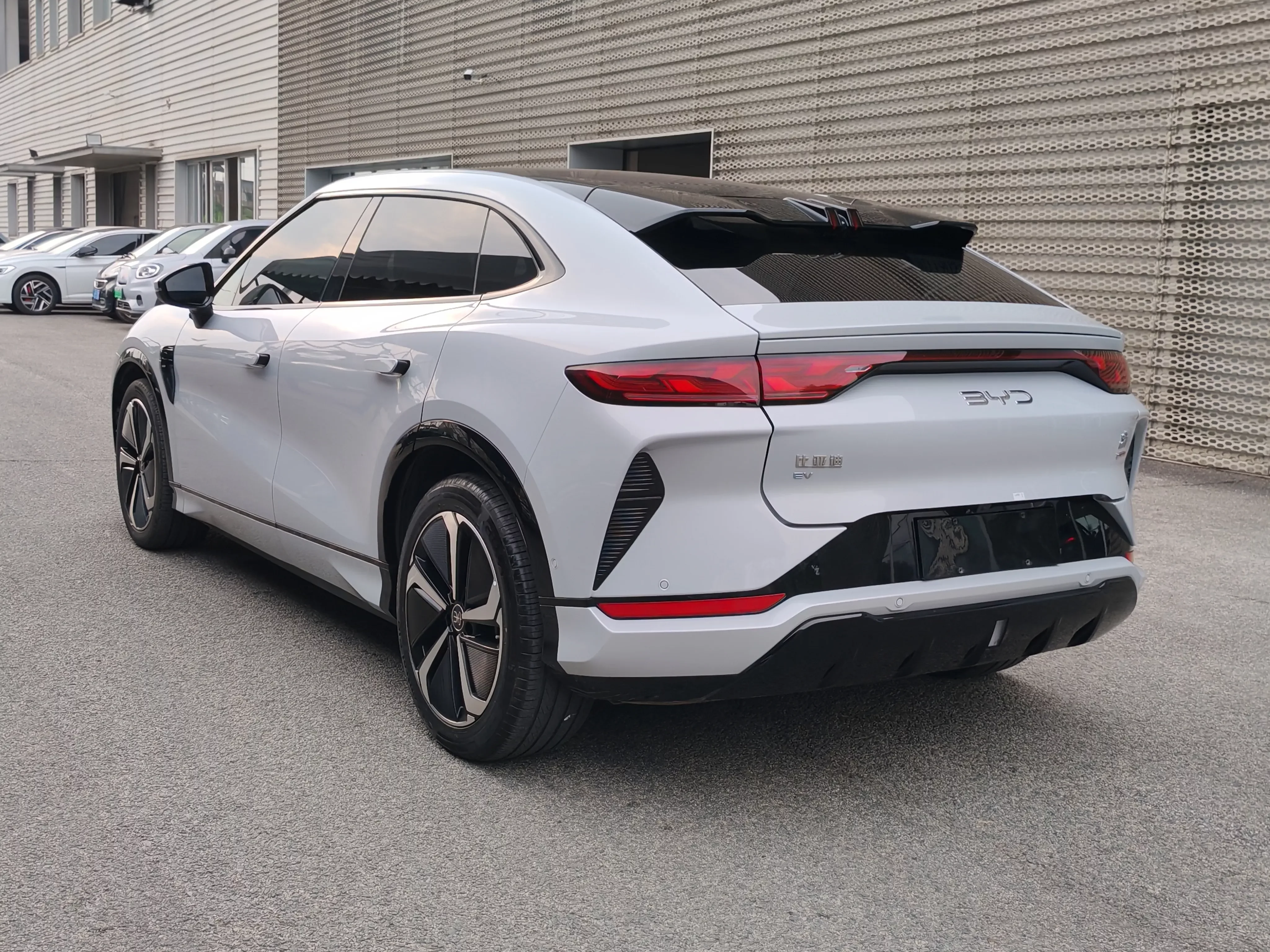 BYD Song L EV