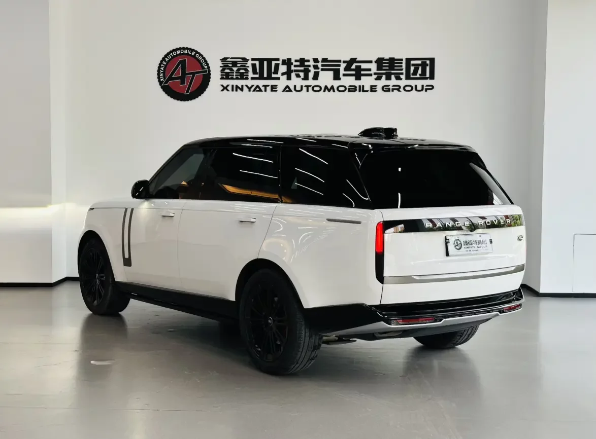 Land Rover range rover