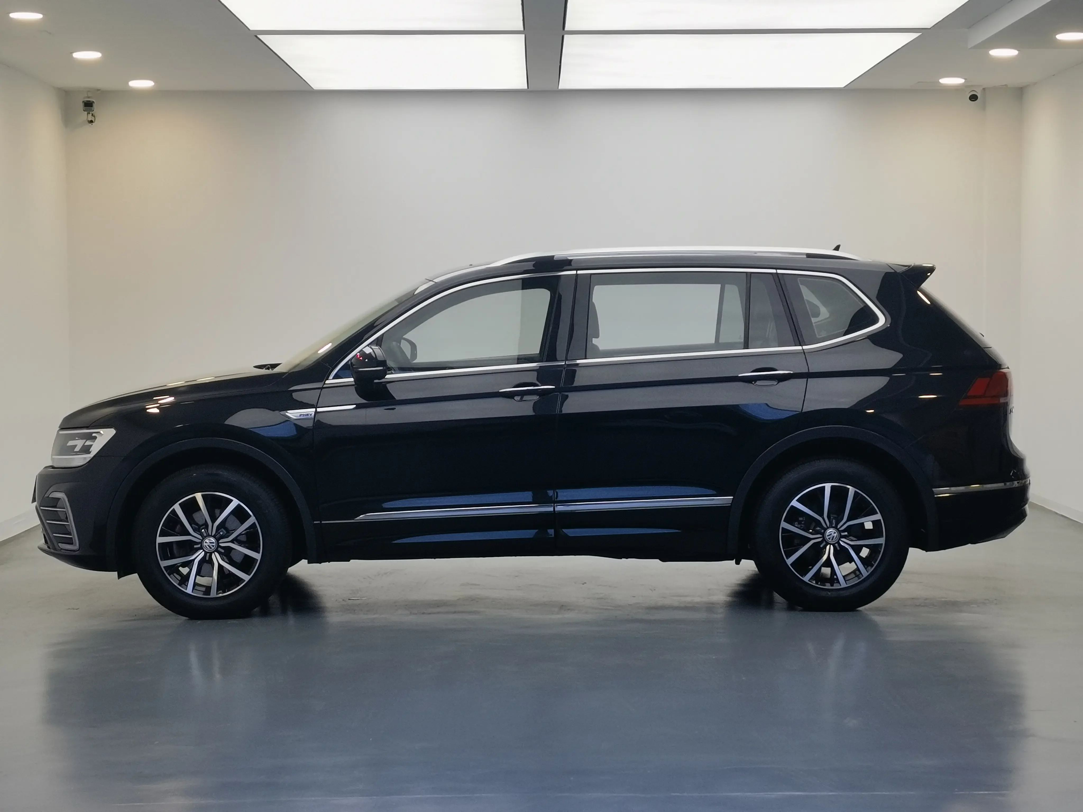 Volkswagen Tiguan L PHEV