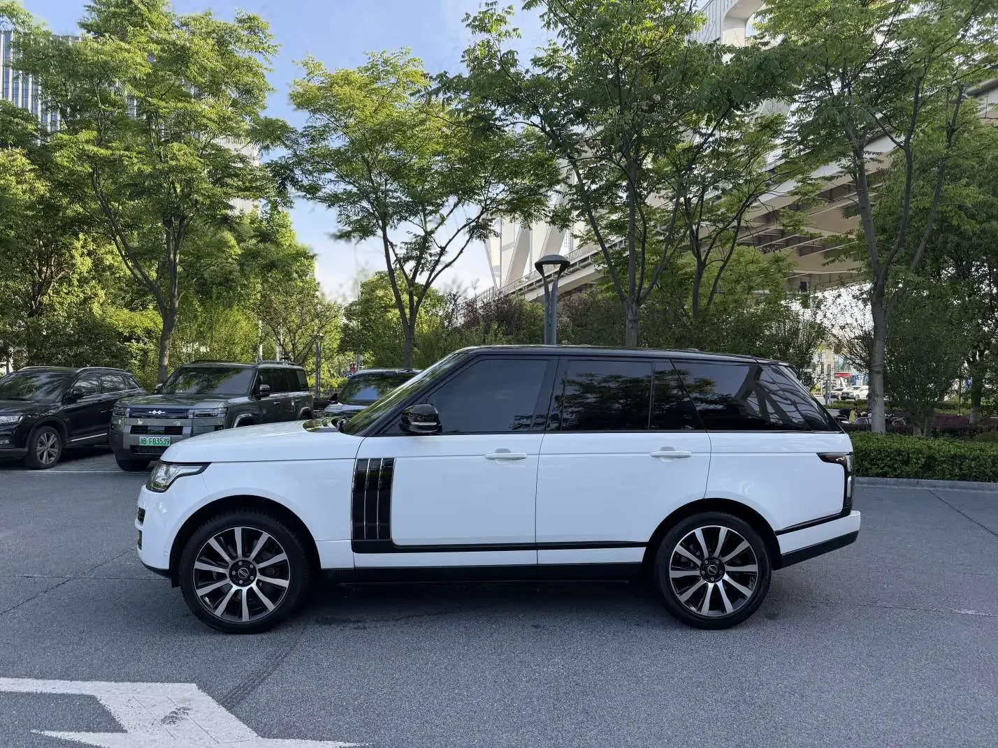 Land Rover range rover