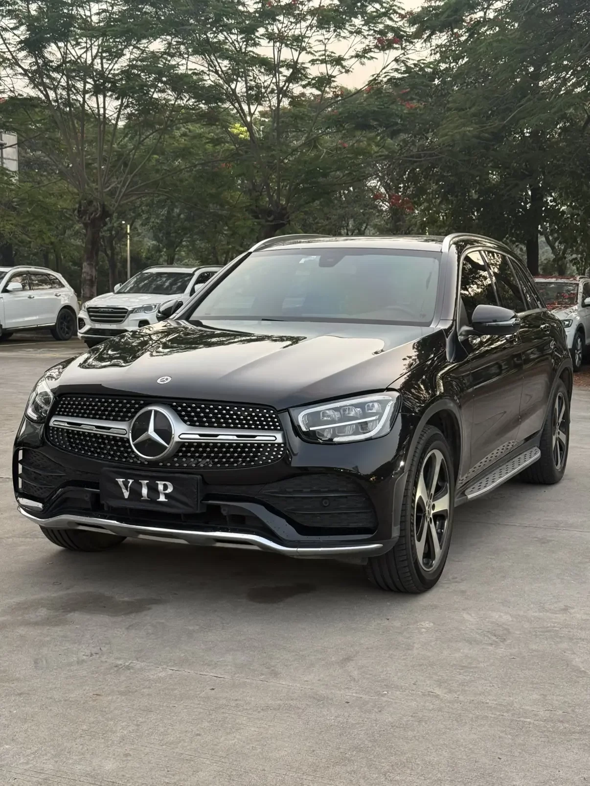 MERCEDES-BENZ GLC