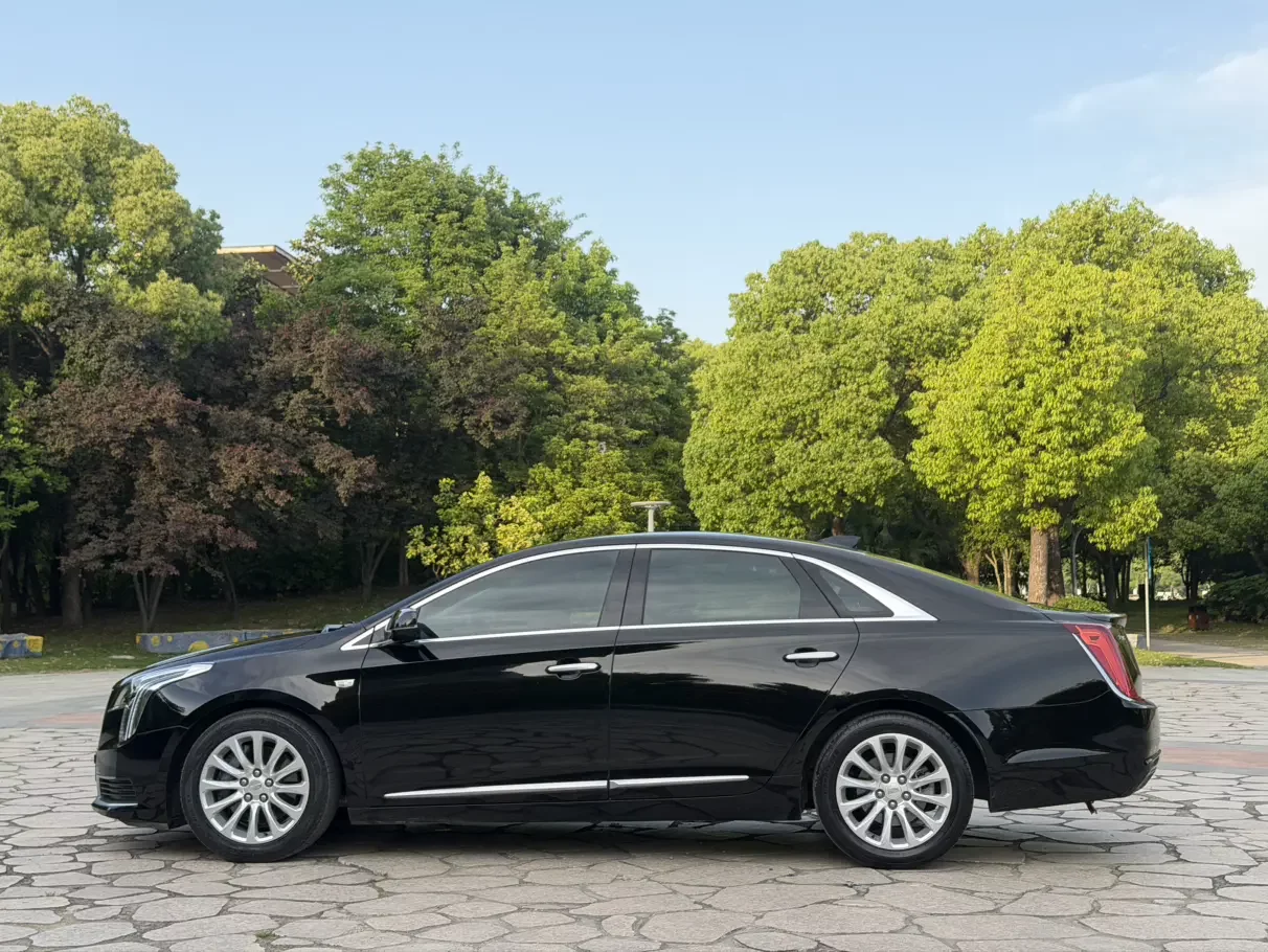 Cadillac XTS