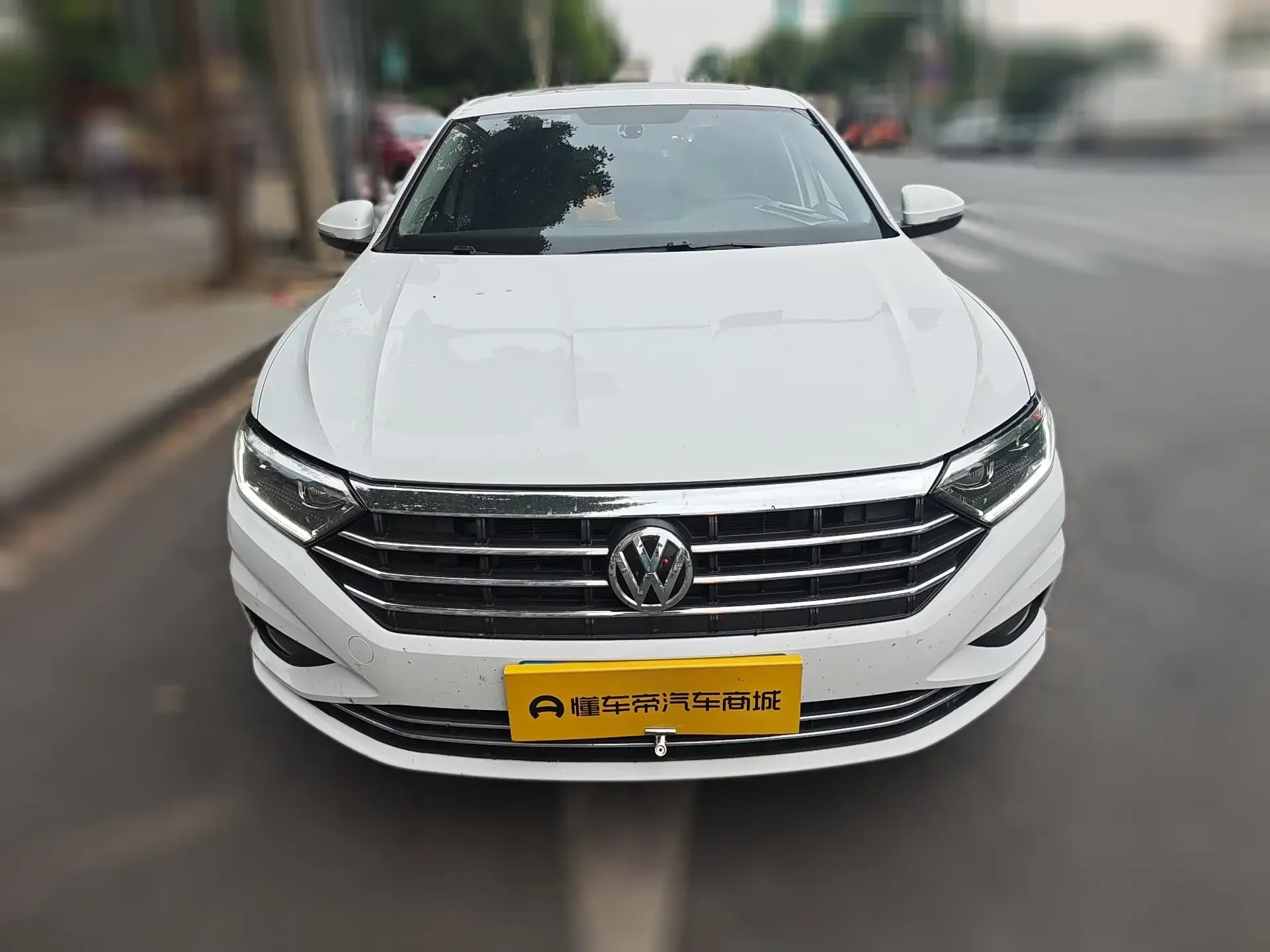 Volkswagen Sagitar