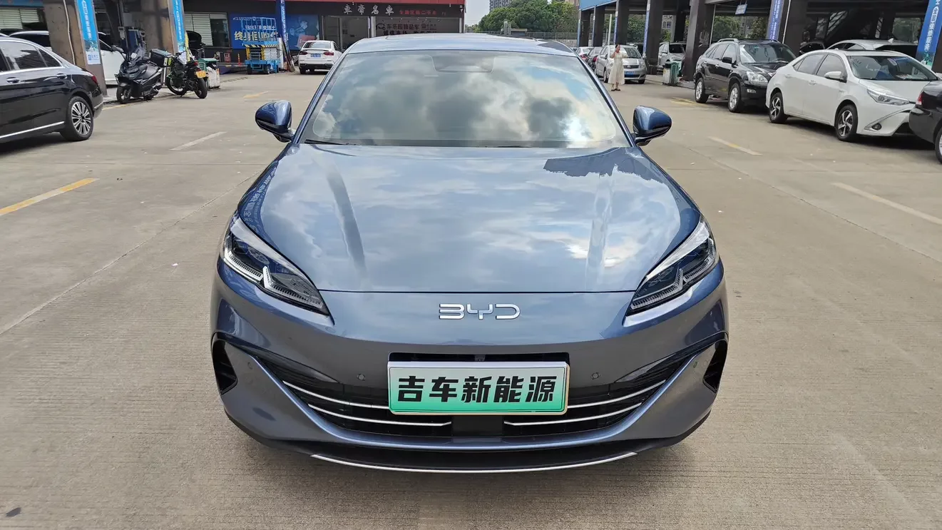 BYD Seal 06DM