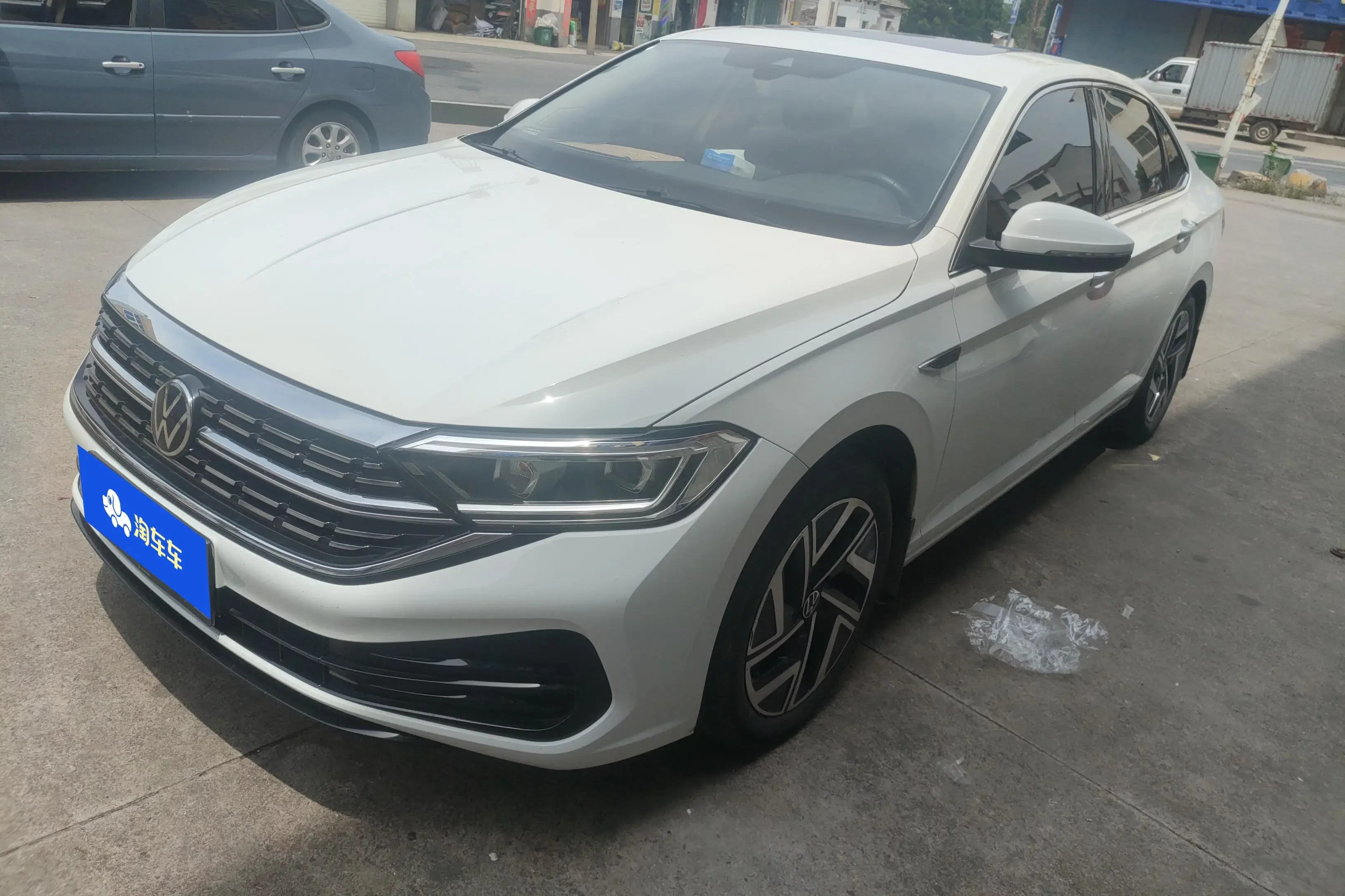 Volkswagen Sagitar